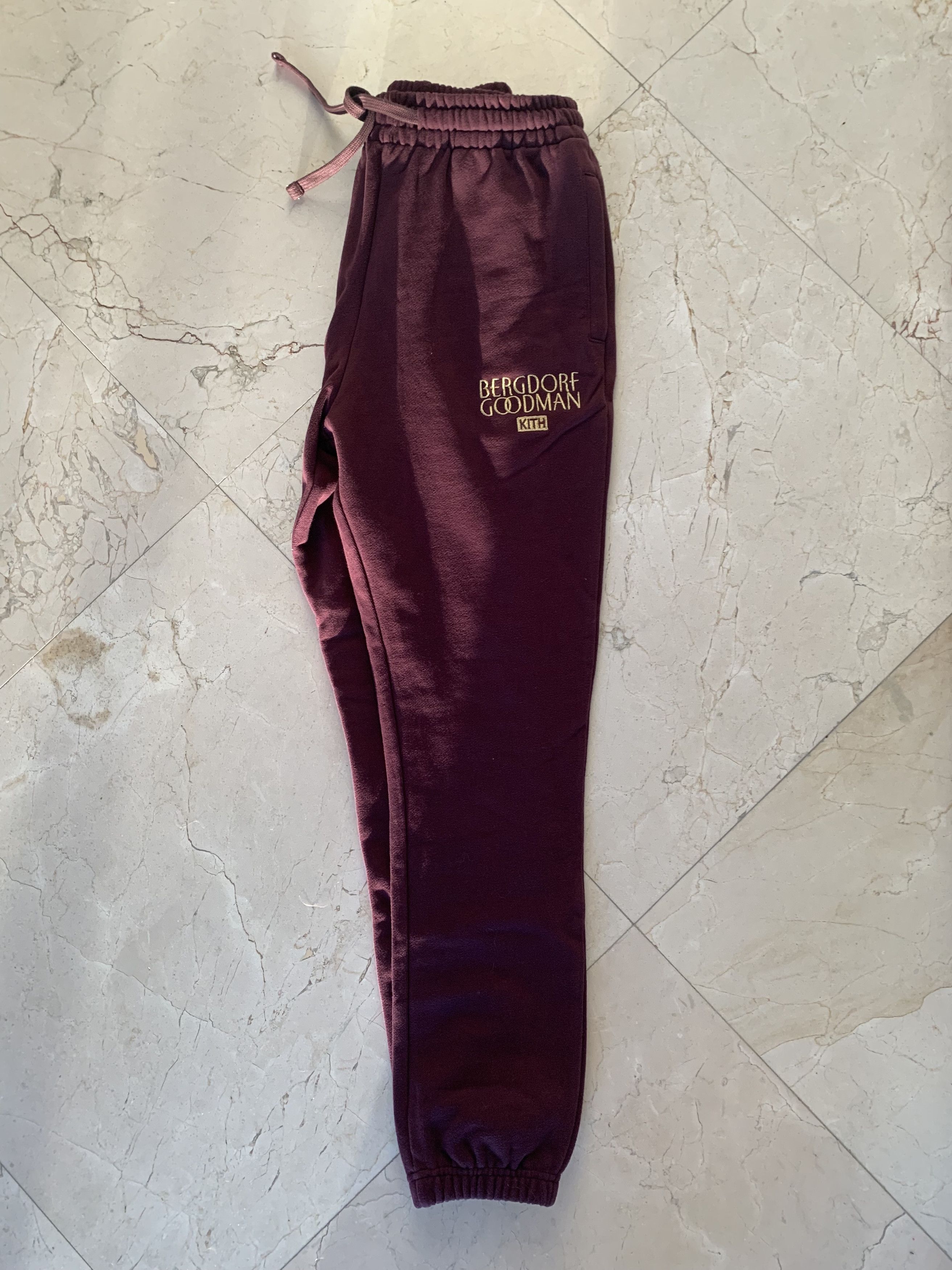 Bergdorf Goodman × Kith KITH X BERGDORF GOODMAN WILLIAMS SWEATPANT - BURGUNDY Size US 30 / EU 46 - 1 Thumbnail