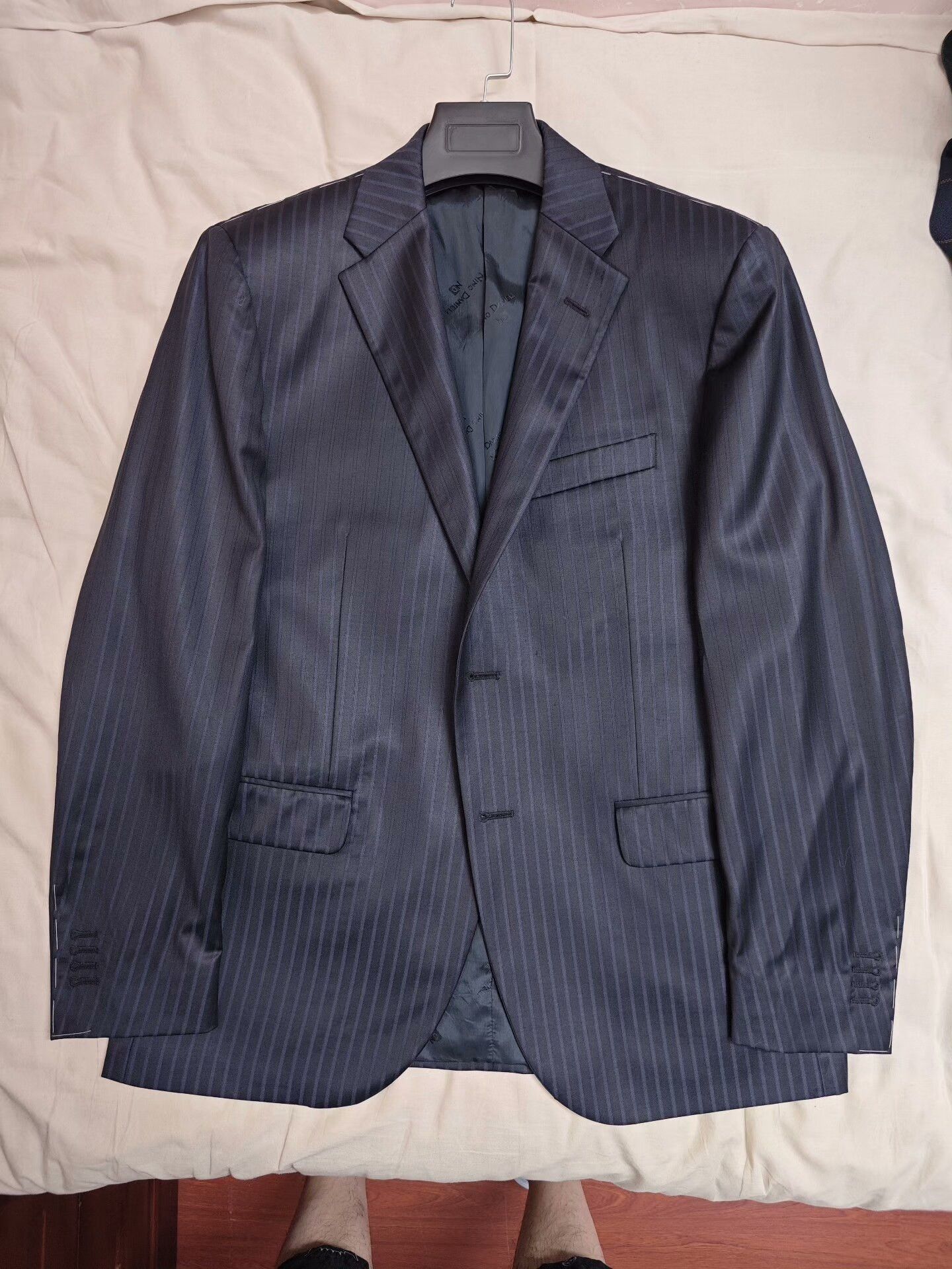 Corneliani Italian Wool Suit by Corneliani Size US M / EU 48-50 / 2 - 5 Thumbnail