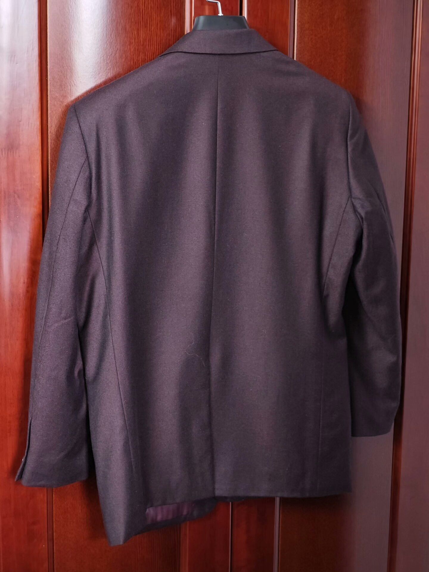 Tallia Custom Italian Wool Suit for Men Size US L / EU 52-54 / 3 - 8 Thumbnail