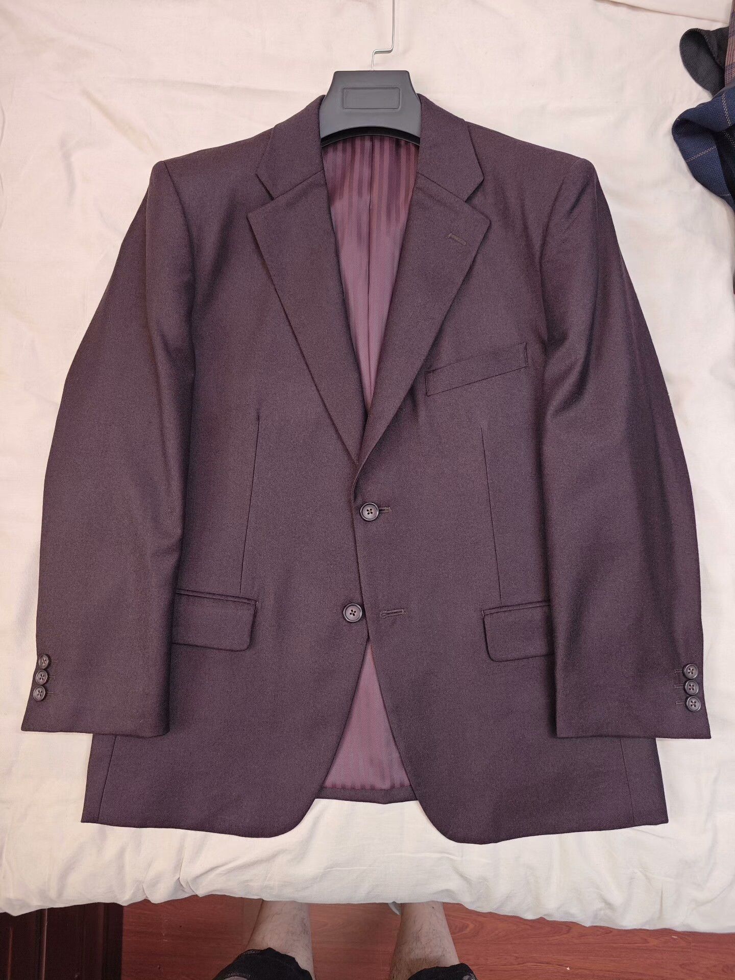 Tallia Custom Italian Wool Suit for Men Size US L / EU 52-54 / 3 - 5 Thumbnail