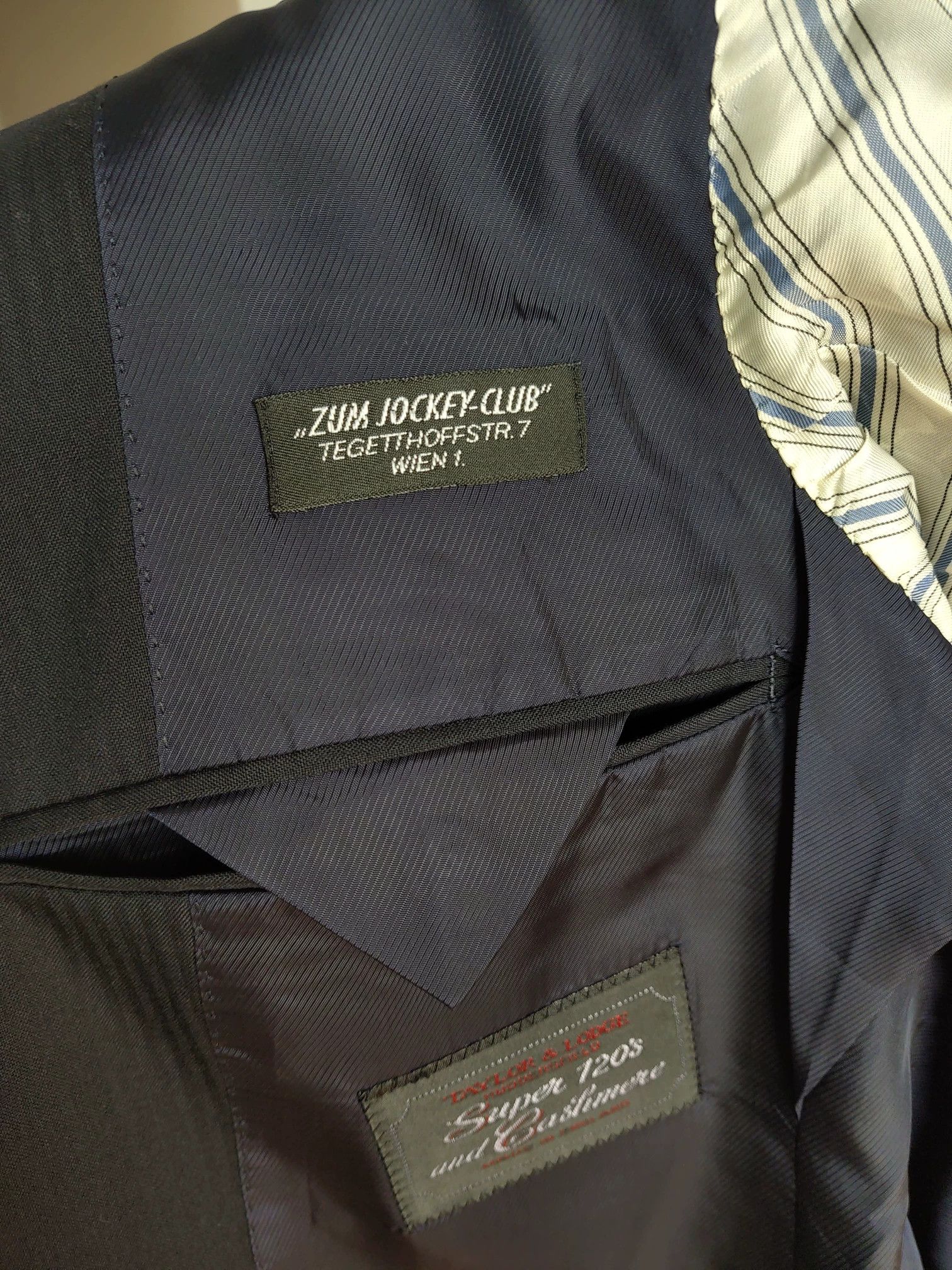 Kiton Custom Tailored Suit from Austria Size US S / EU 44-46 / 1 - 3 Thumbnail
