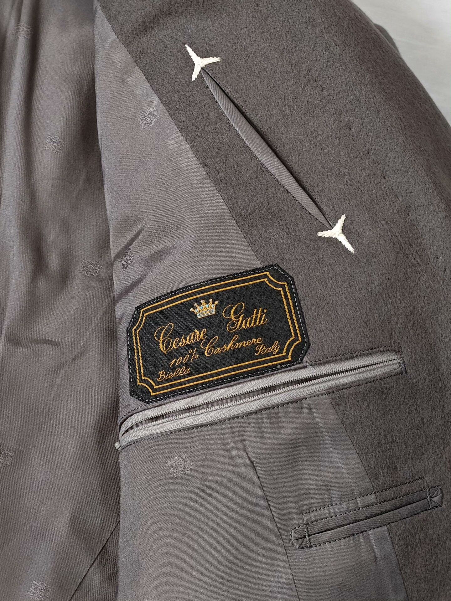 Cesare Attolini Custom Italian Cashmere Blazer Size US M / EU 48-50 / 2 - 7 Thumbnail