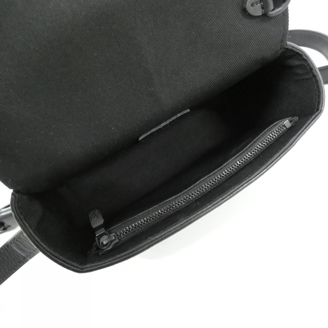 Louis Vuitton Louis Vuitton Louis Vuitton Steamer Wearable Wallet Monogram Shoulder Bag Textile Shoulder Bag M82534 DUTY FREE for USA Size ONE SIZE - 7 Thumbnail