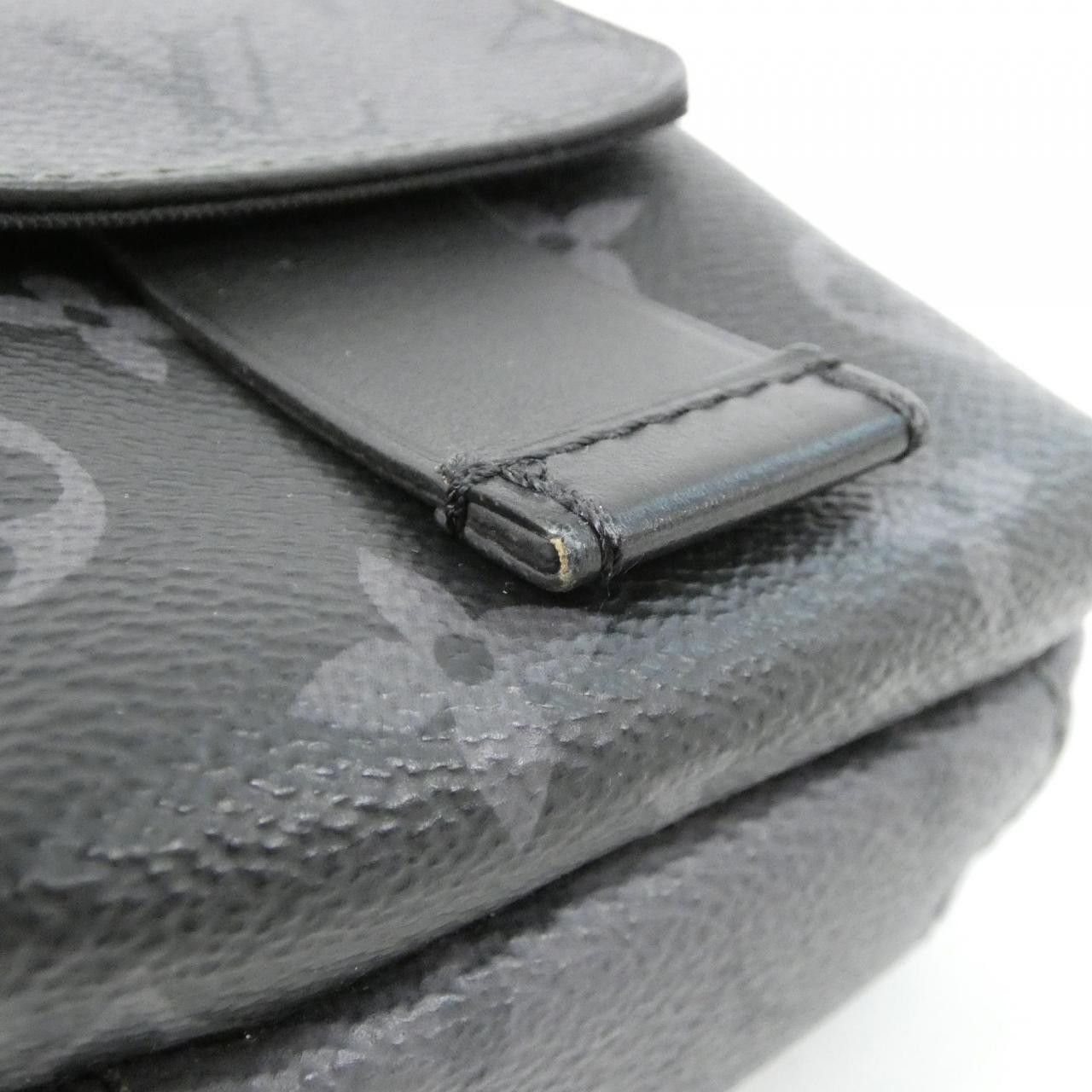 Louis Vuitton Louis Vuitton Louis Vuitton Monogram Eclipse Reverse Shoulder Bag Textile Shoulder Bag M81321 DUTY FREE for USA Size ONE SIZE - 4 Thumbnail