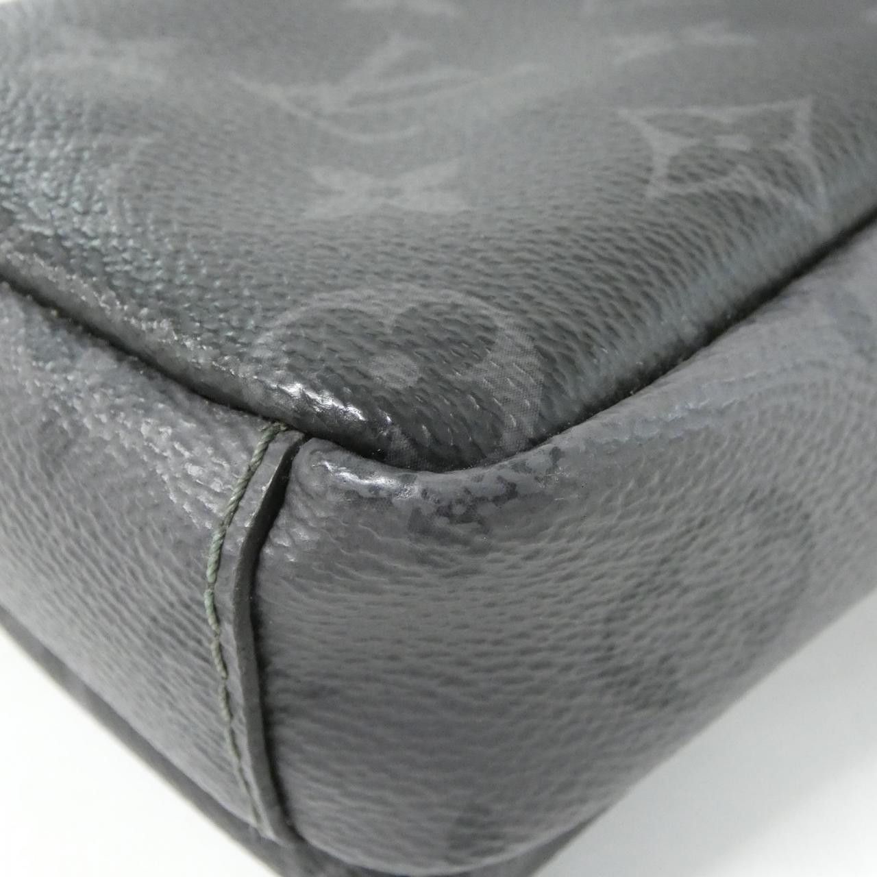 Louis Vuitton Louis Vuitton Louis Vuitton Monogram Eclipse Reverse Shoulder Bag Textile Shoulder Bag M81321 DUTY FREE for USA Size ONE SIZE - 3 Thumbnail