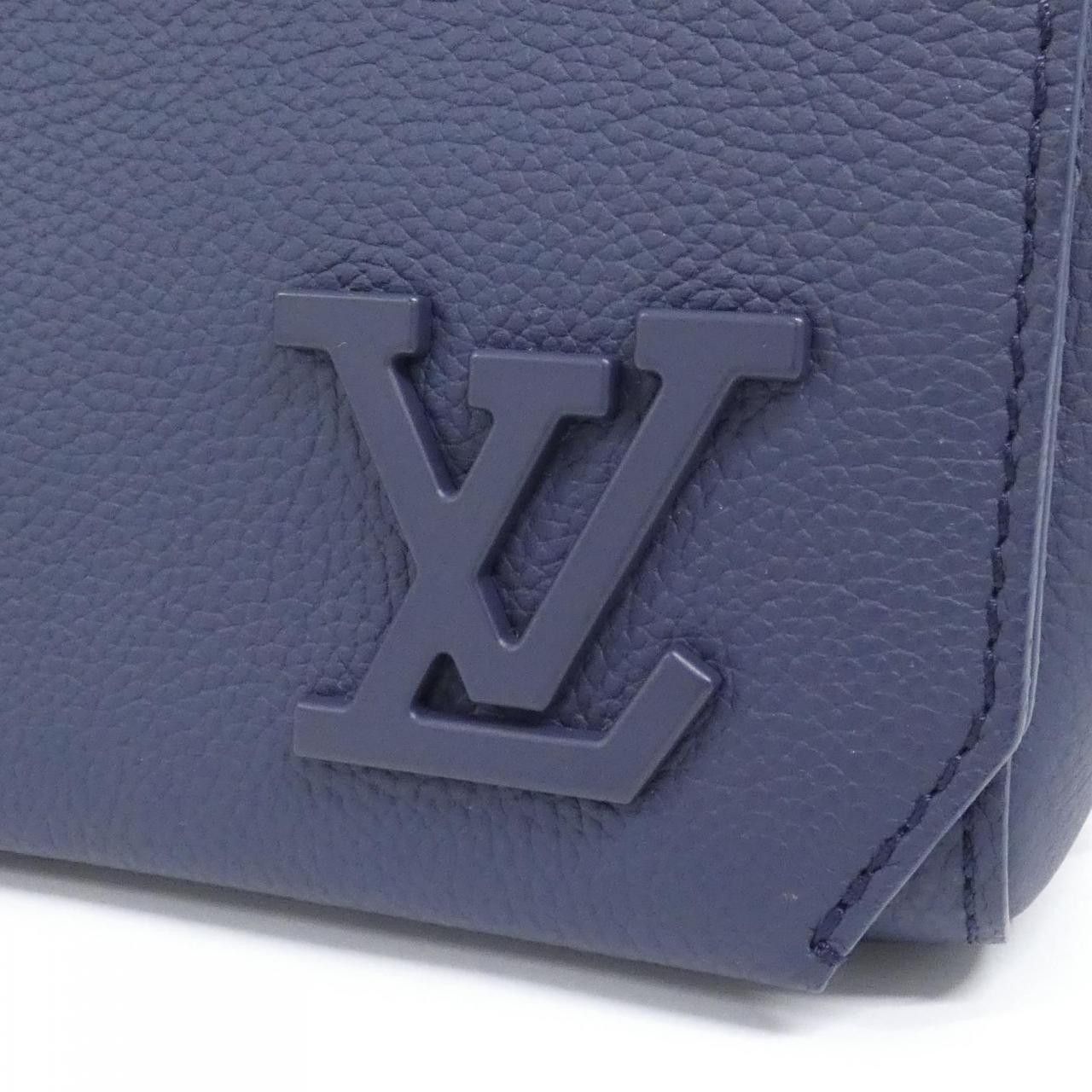Louis Vuitton Louis Vuitton Louis Vuitton LV Aerogram Takeoff Messenger Calf Shoulder Bag Leather Shoulder Bag M11599 DUTY FREE for USA Size ONE SIZE - 5 Thumbnail