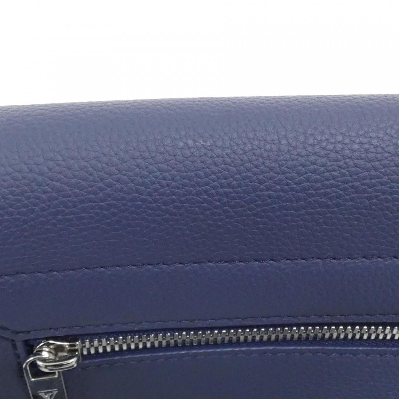 Louis Vuitton Louis Vuitton Louis Vuitton LV Aerogram Takeoff Messenger Calf Shoulder Bag Leather Shoulder Bag M11599 DUTY FREE for USA Size ONE SIZE - 8 Thumbnail