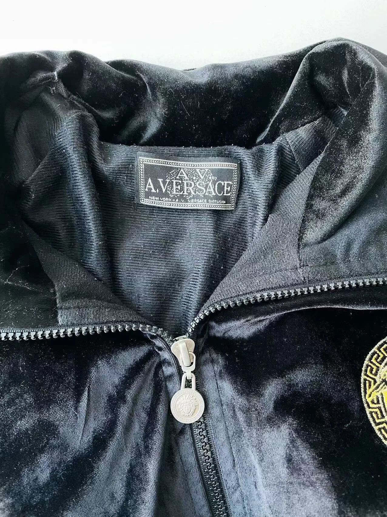 Versace Versace 90s Medusa Velvet Sweatshirt Size US M / EU 48-50 / 2 - 5 Thumbnail