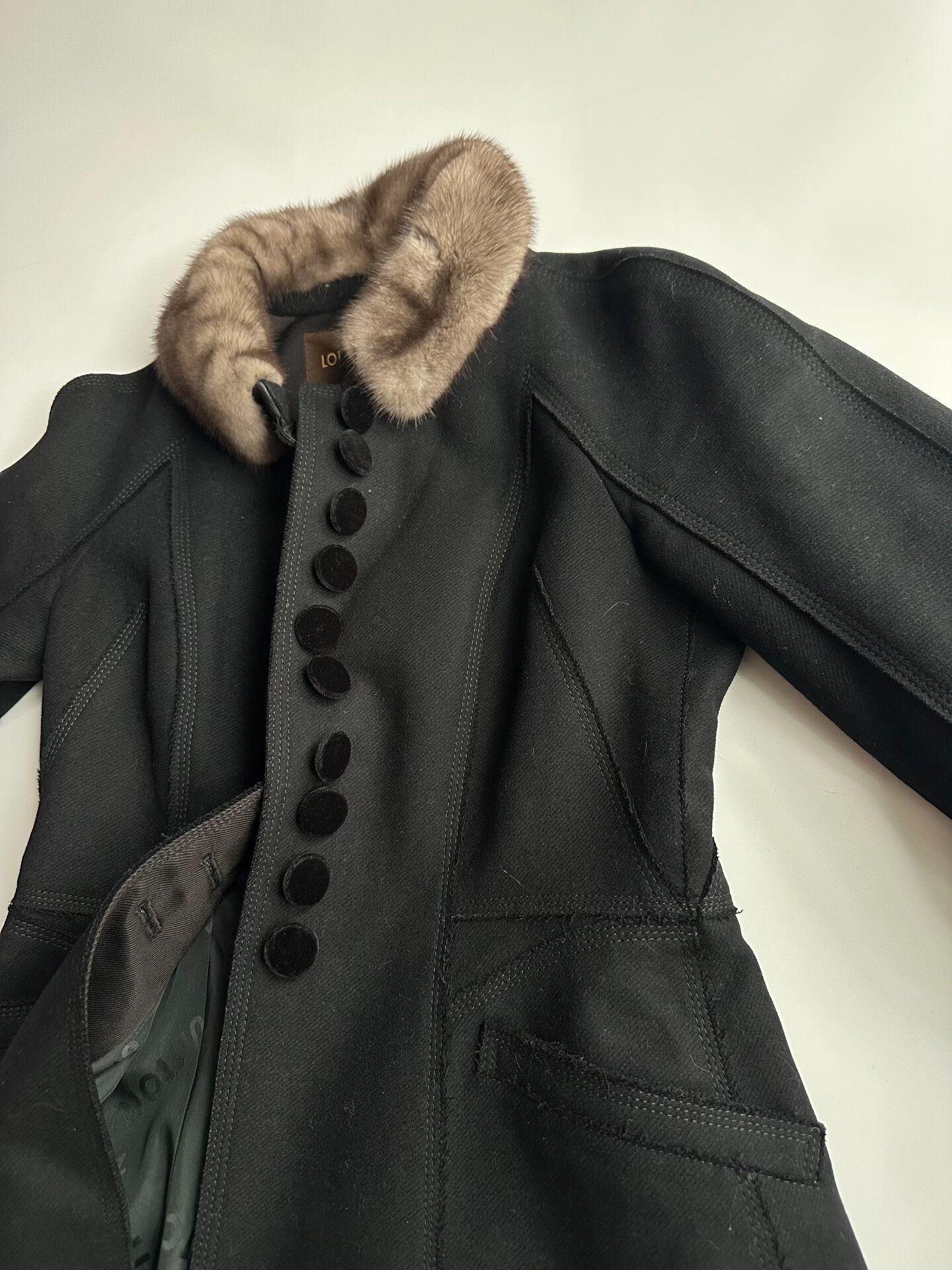 Marc Jacobs Louis Vuitton A-Line Coat with Fur Collar Size S / US 4 / IT 40 - 4 Thumbnail