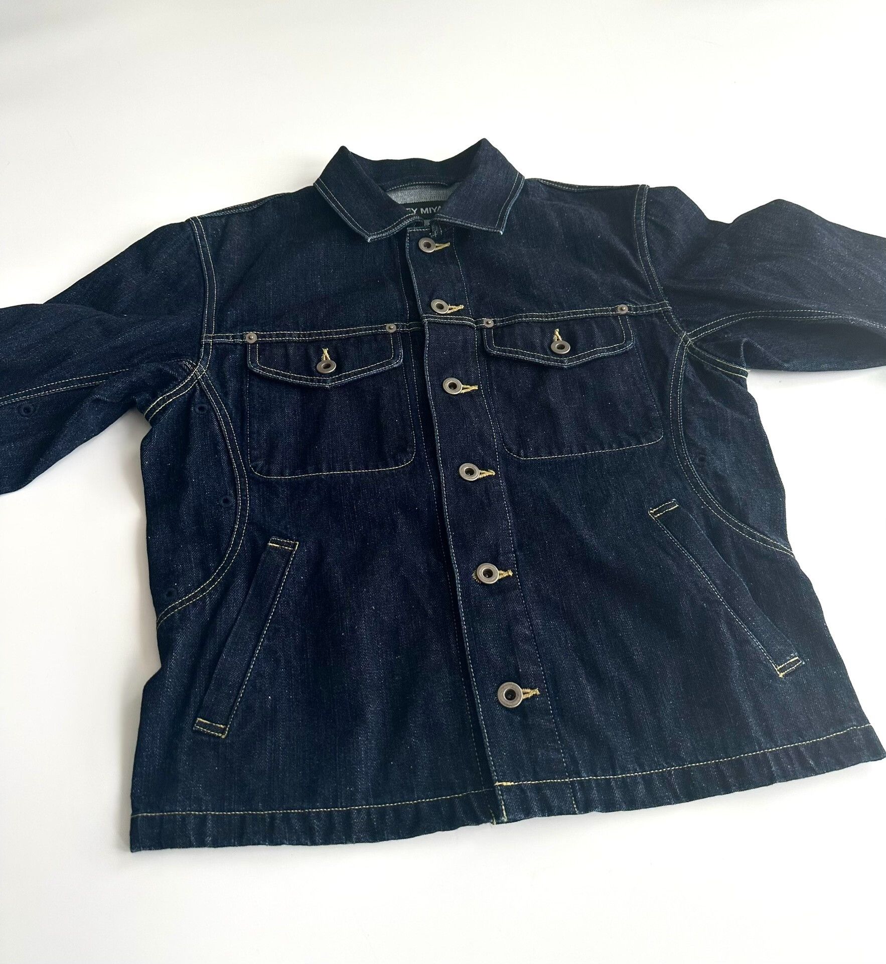 Issey Miyake ISSEY MIYAKE Denim Jacket with Unique Dyeing Size US L / EU 52-54 / 3 - 5 Thumbnail