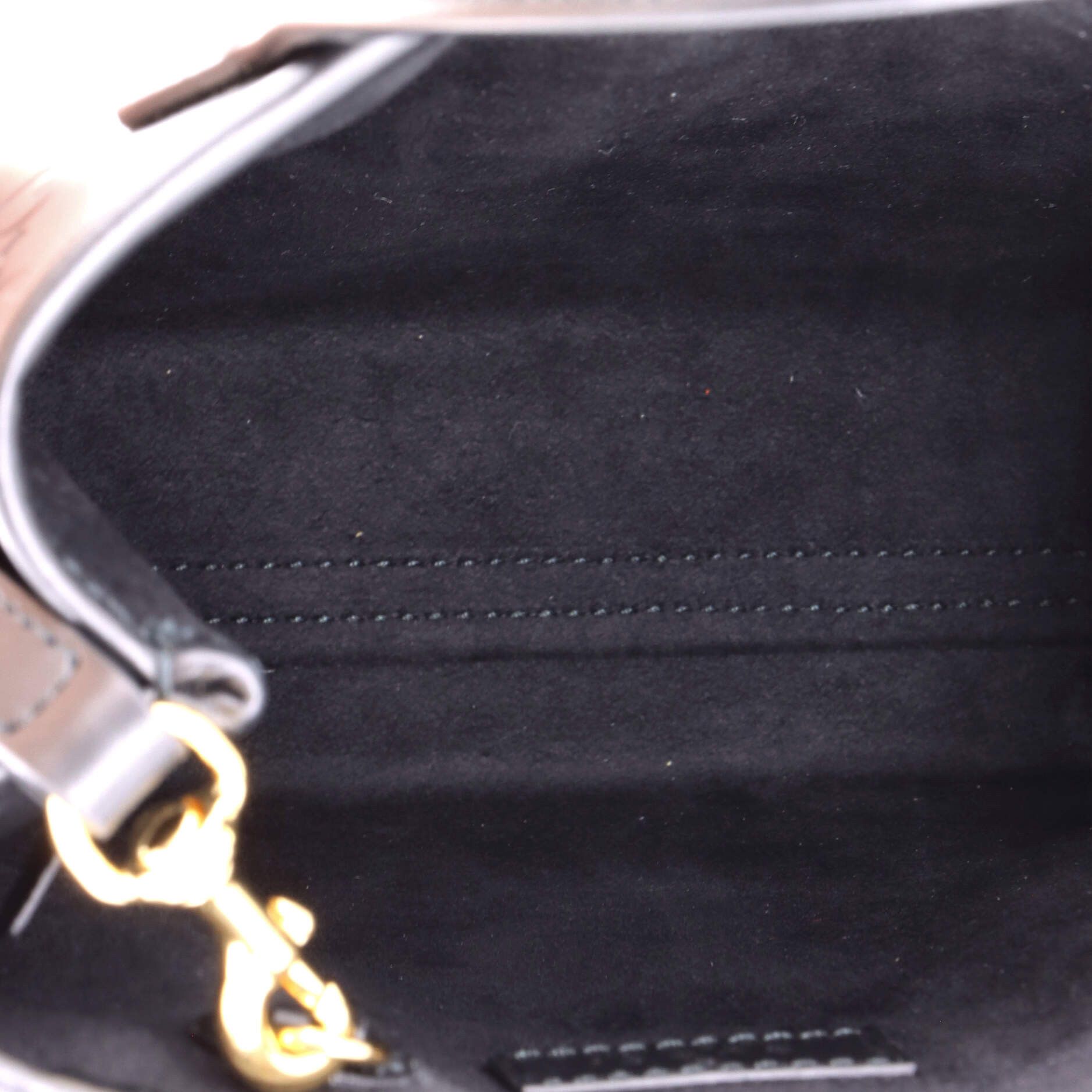 Vertical Tote