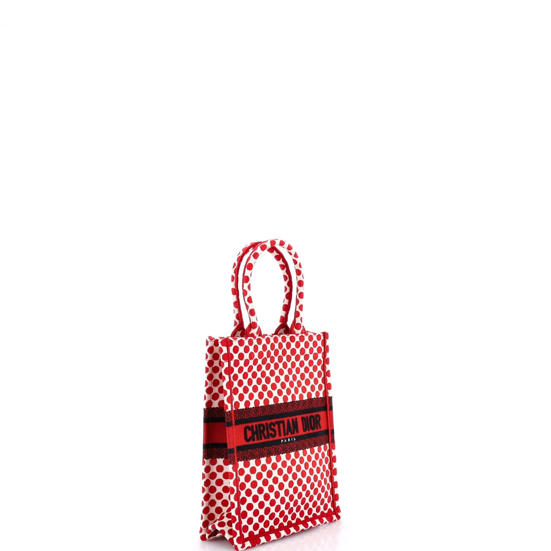 Dior Book Tote Size ONE SIZE - 2 Thumbnail