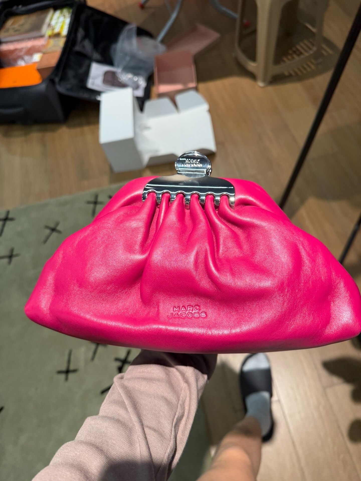 Marc Jacobs Marc Jacobs Pink Leather Clutch Bag Size ONE SIZE - 6 Thumbnail