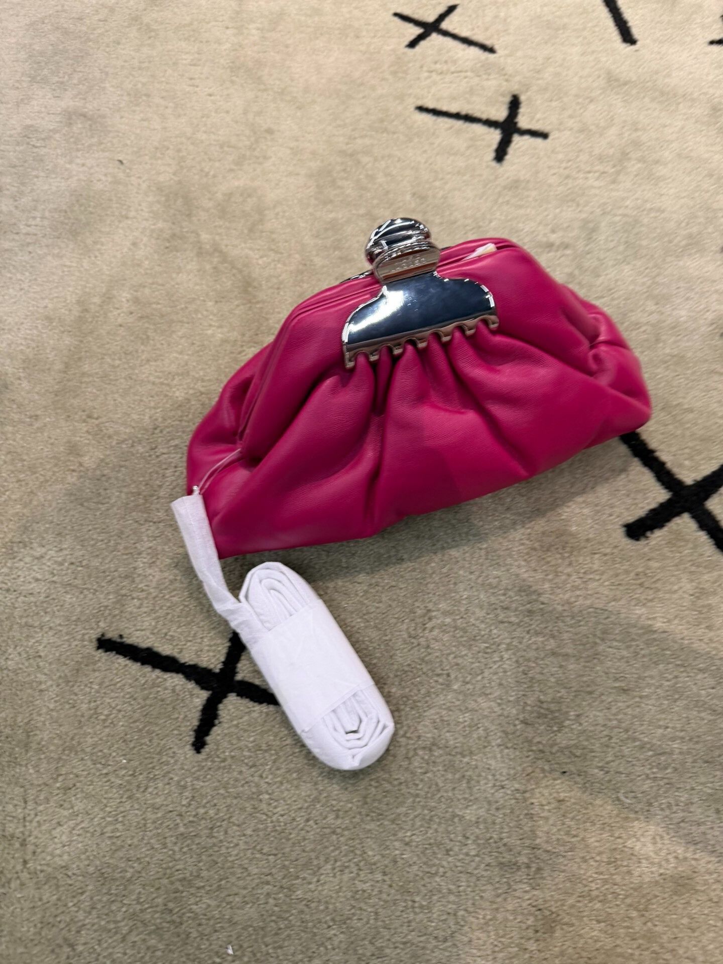 Marc Jacobs Marc Jacobs Pink Leather Clutch Bag Size ONE SIZE - 2 Thumbnail