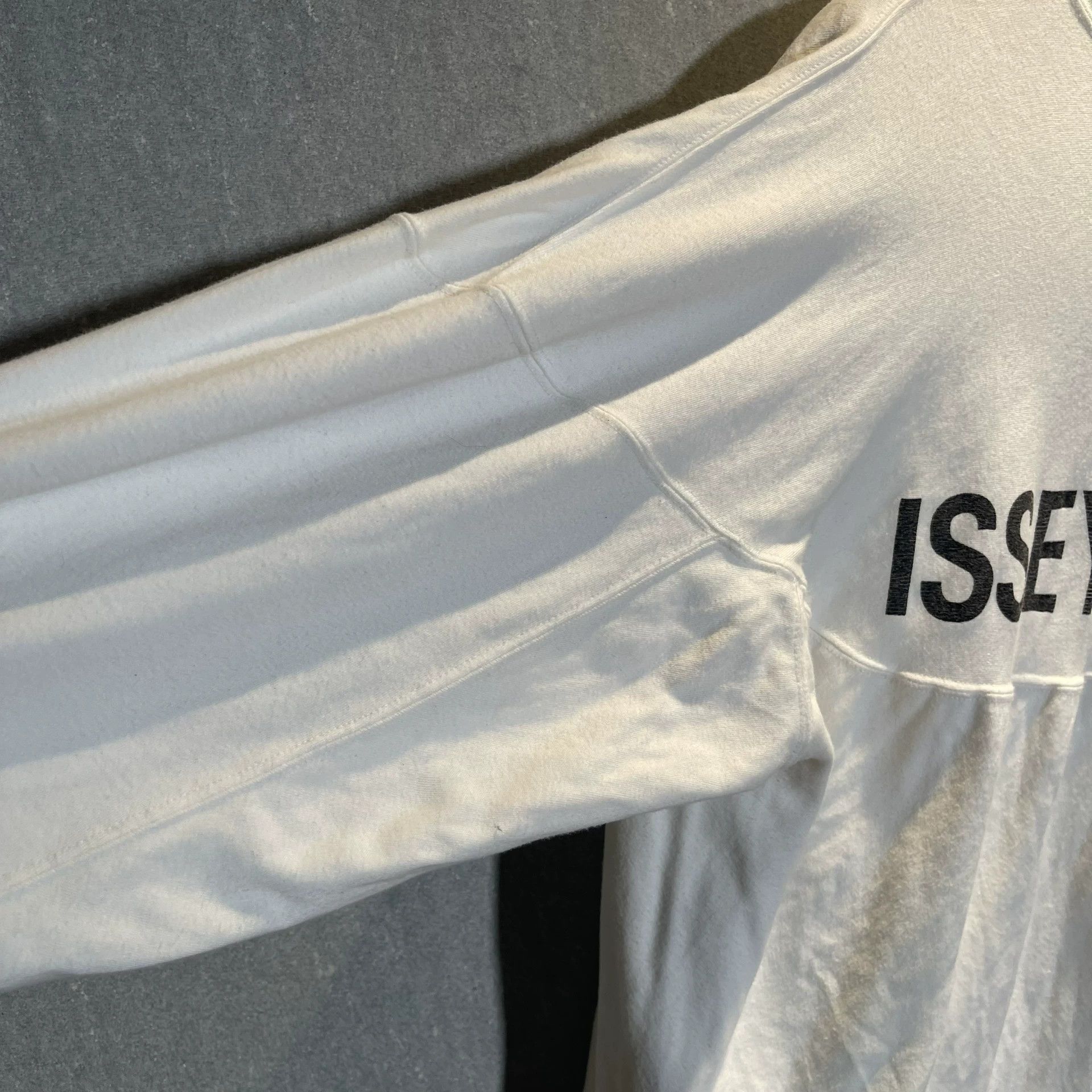 Issey Miyake Issey Miyake Logo Sweatshirt for Men Size US M / EU 48-50 / 2 - 2 Thumbnail