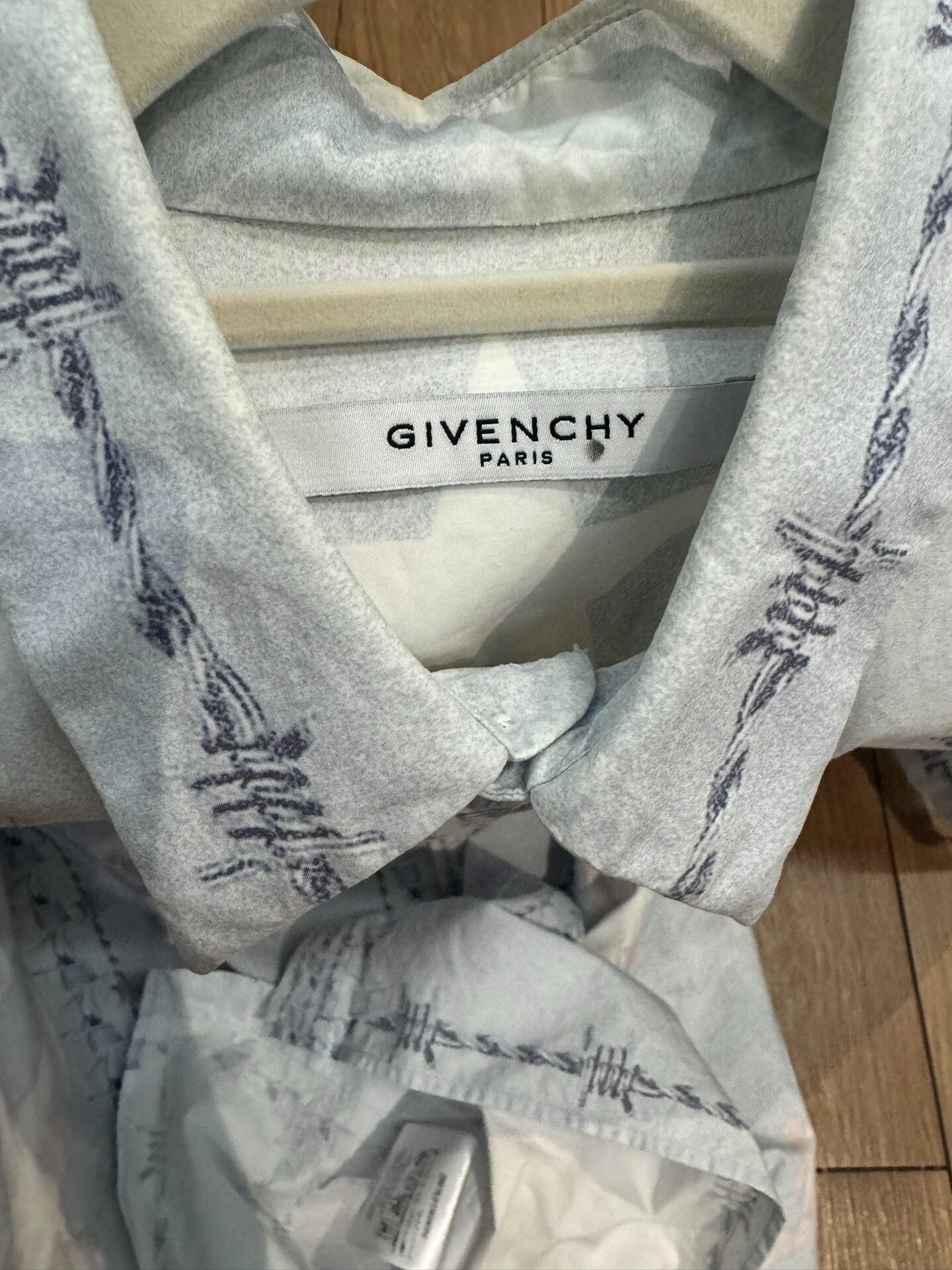 Givenchy Givenchy Flame Shirt with Jesus Print Size US M / EU 48-50 / 2 - 3 Thumbnail