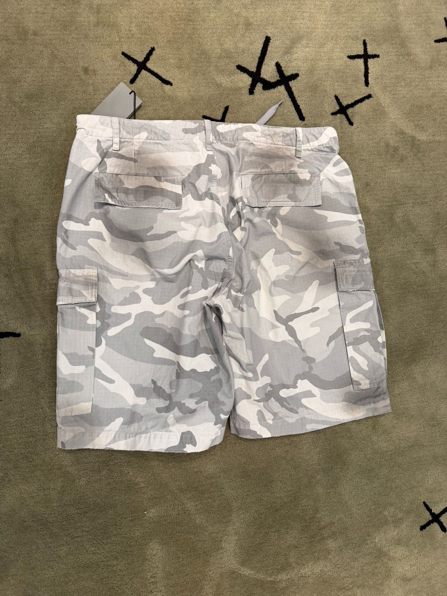 Balenciaga Balenciaga Cargo Shorts Mud-Dyed Collection Size US 30 / EU 46 - 3 Thumbnail