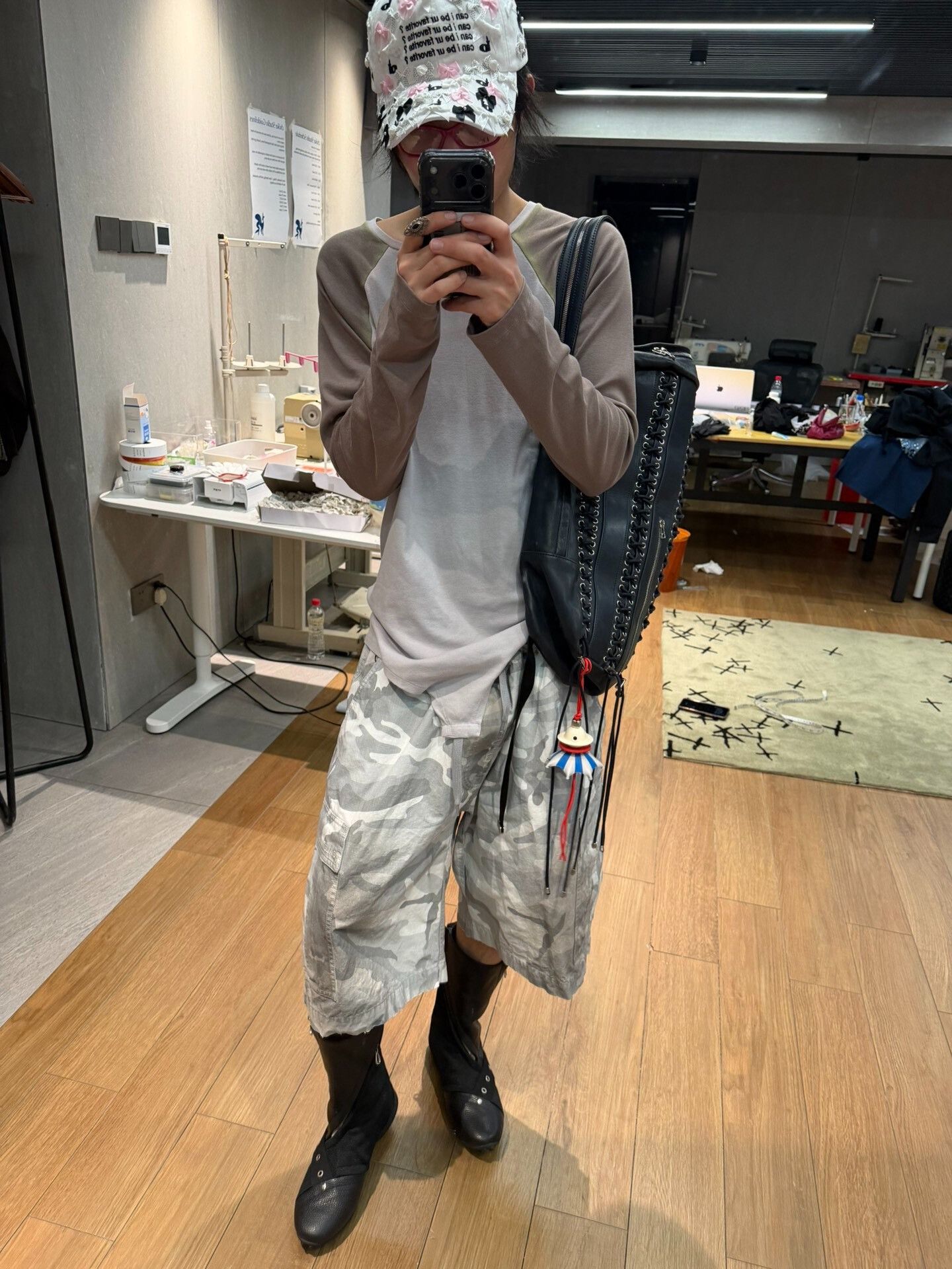Balenciaga Balenciaga Cargo Shorts Mud-Dyed Collection Size US 30 / EU 46 - 4 Thumbnail