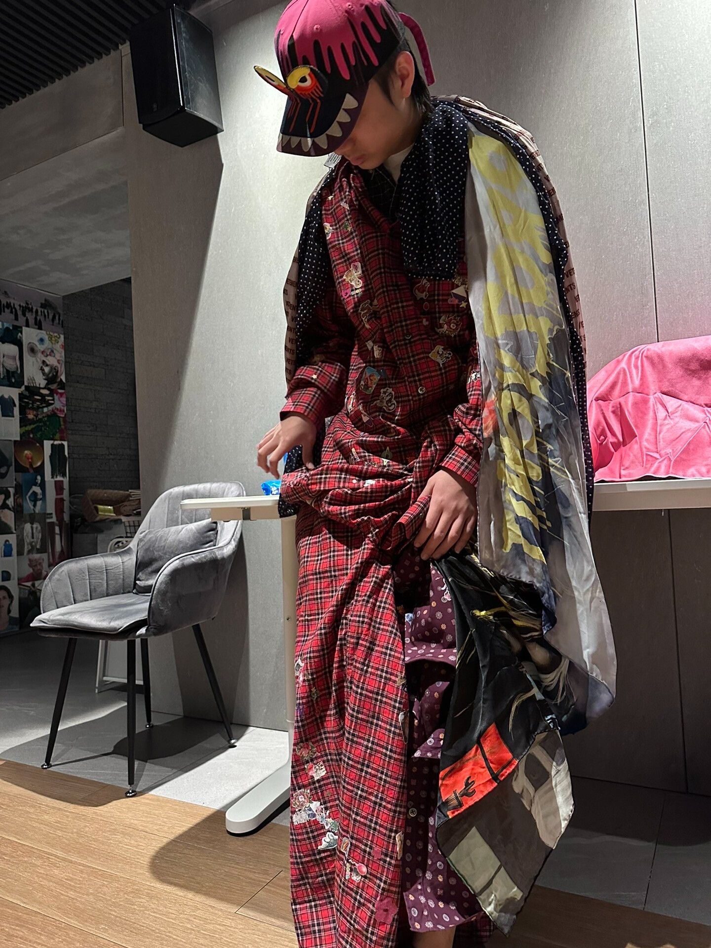 Vetements Vetements Polka Dot Long Coat Size US M / EU 48-50 / 2 - 8 Thumbnail