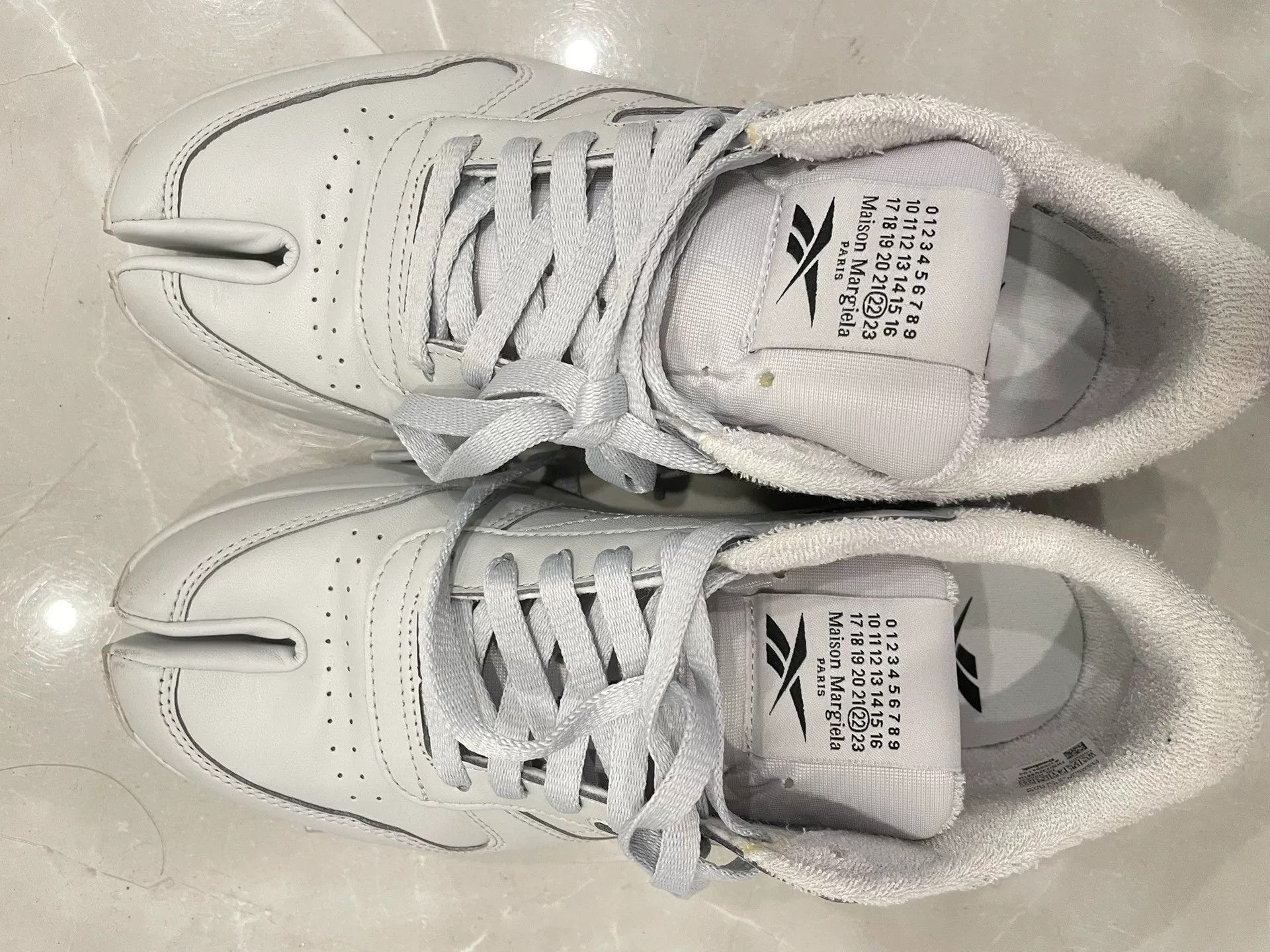 Maison Margiela Reebok Maison Margiela Tabi Sneakers Size 41 Size US 8 / EU 41 - 4 Thumbnail