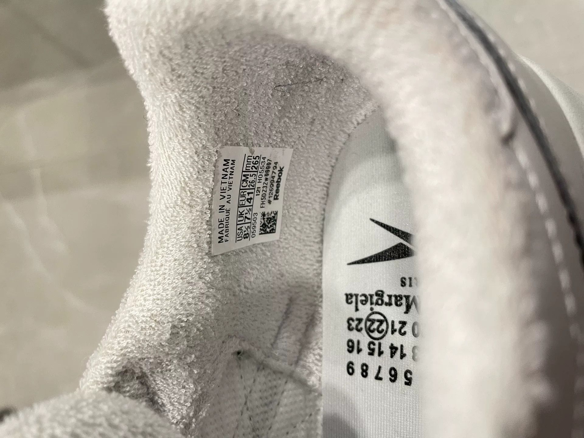 Maison Margiela Reebok Maison Margiela Tabi Sneakers Size 41 Size US 8 / EU 41 - 5 Thumbnail