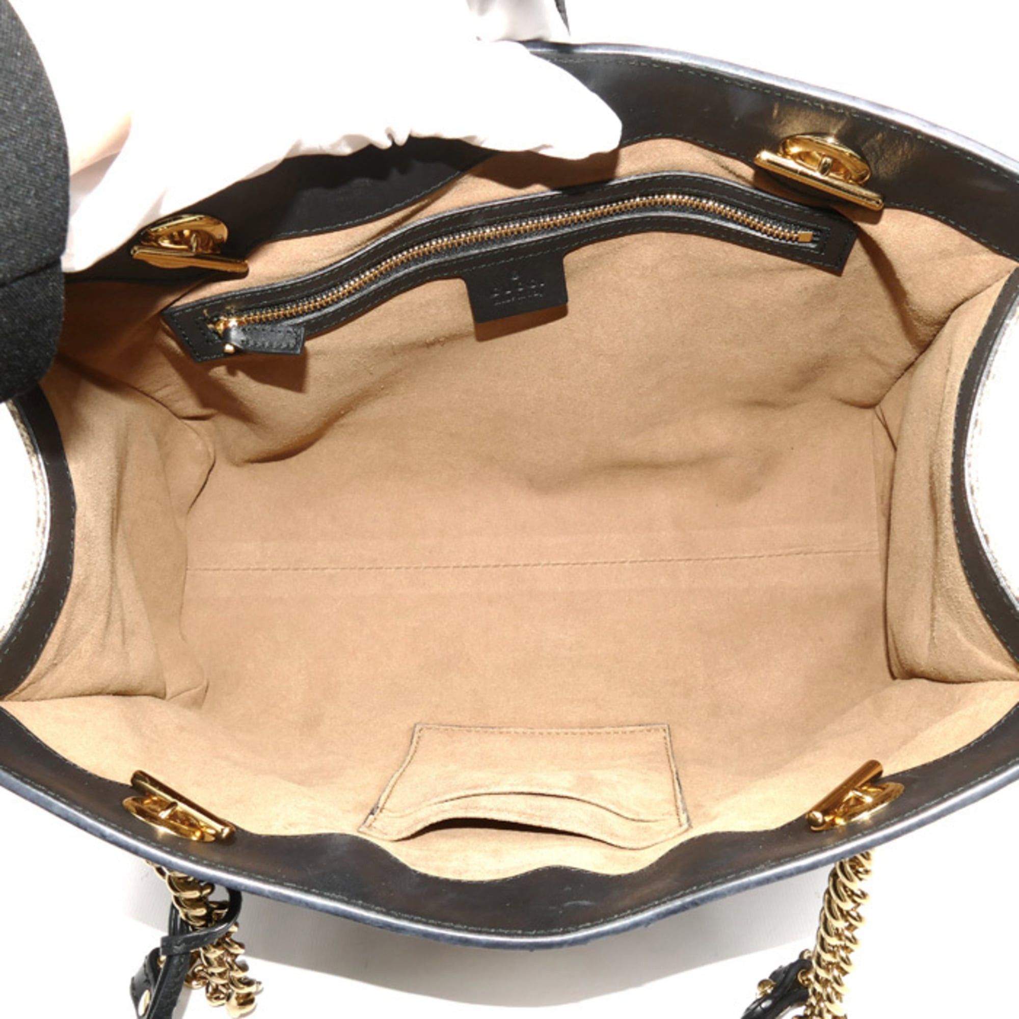 Gucci GUCCI Padlock GG Medium Shoulder Bag in Beige and Black (479197) Size ONE SIZE - 4 Thumbnail