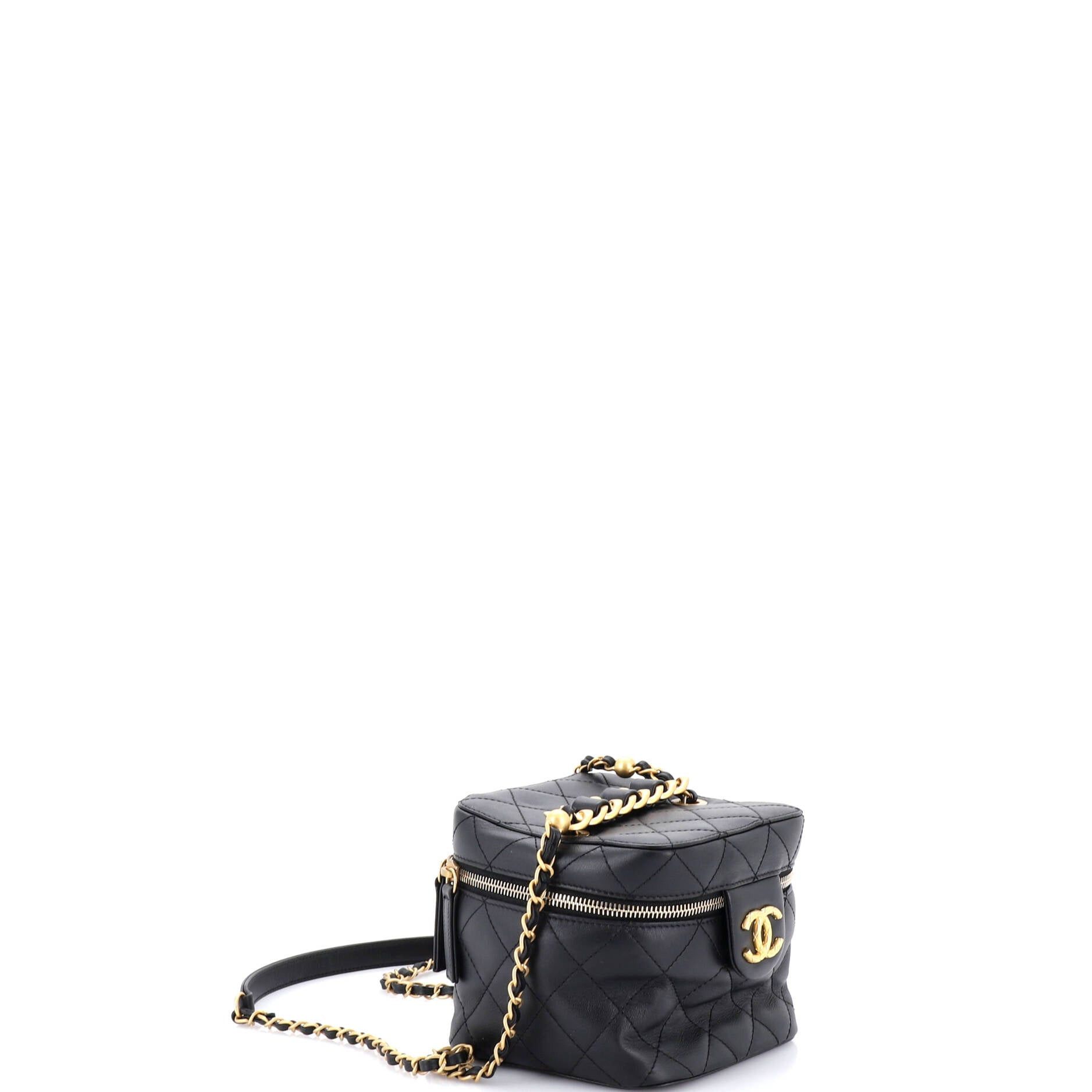 Chanel Chain Bar Vanity Case with Chain Size ONE SIZE - 2 Thumbnail