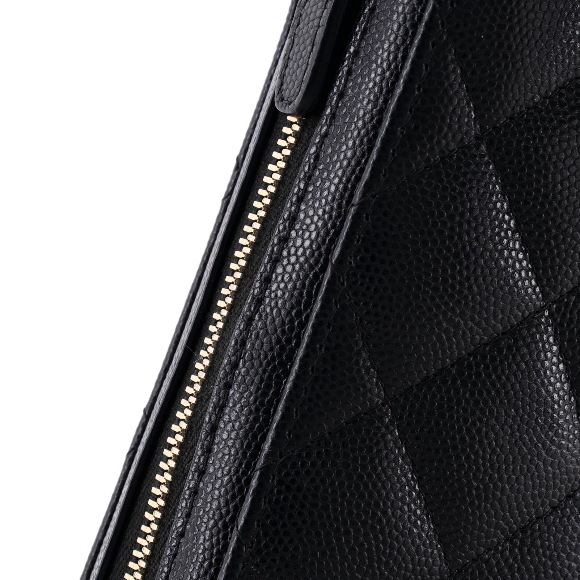 Chanel Zip Around Phone Case with Chain Size ONE SIZE - 6 Thumbnail