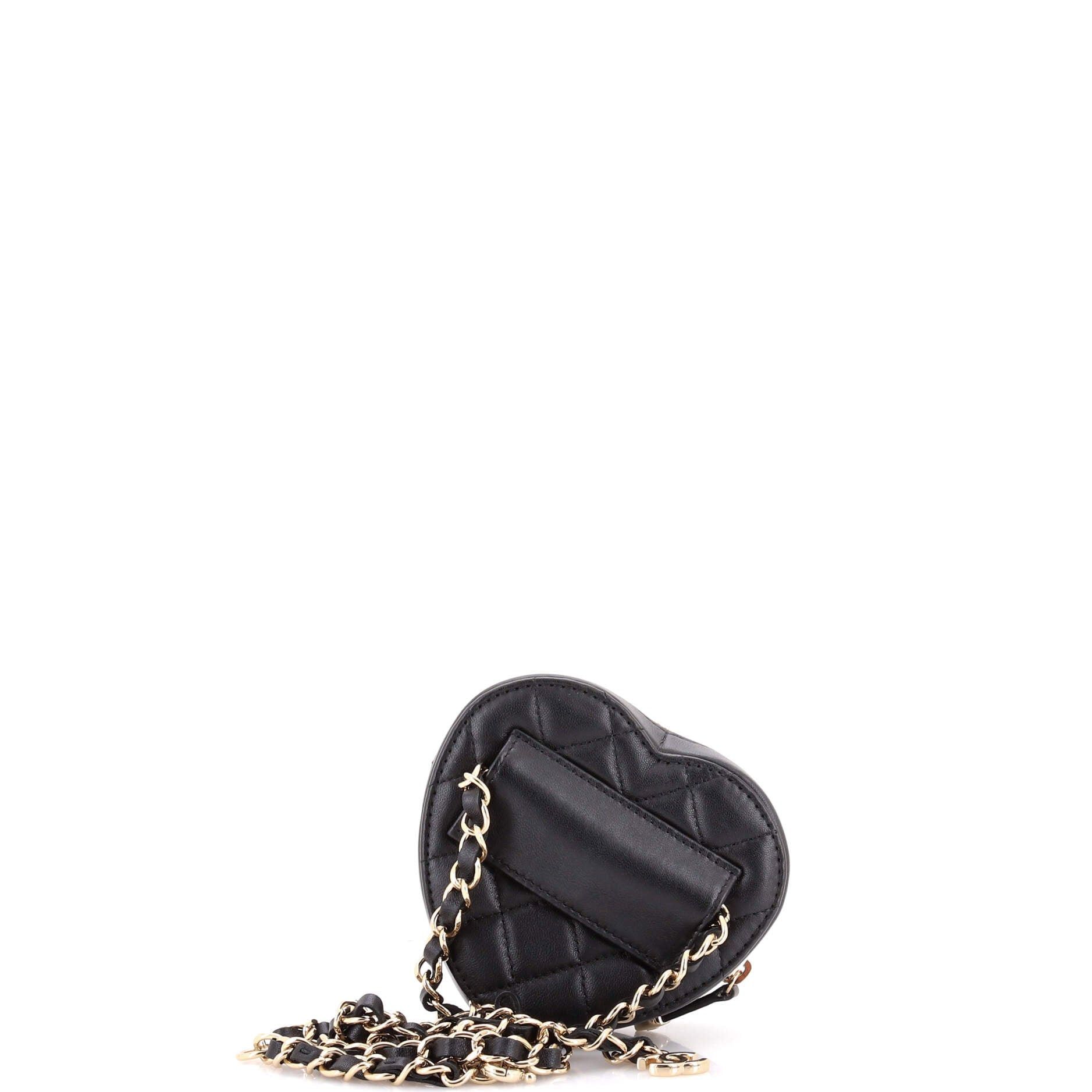 Chanel CC in Love Heart Belt Bag Size ONE SIZE - 3 Thumbnail