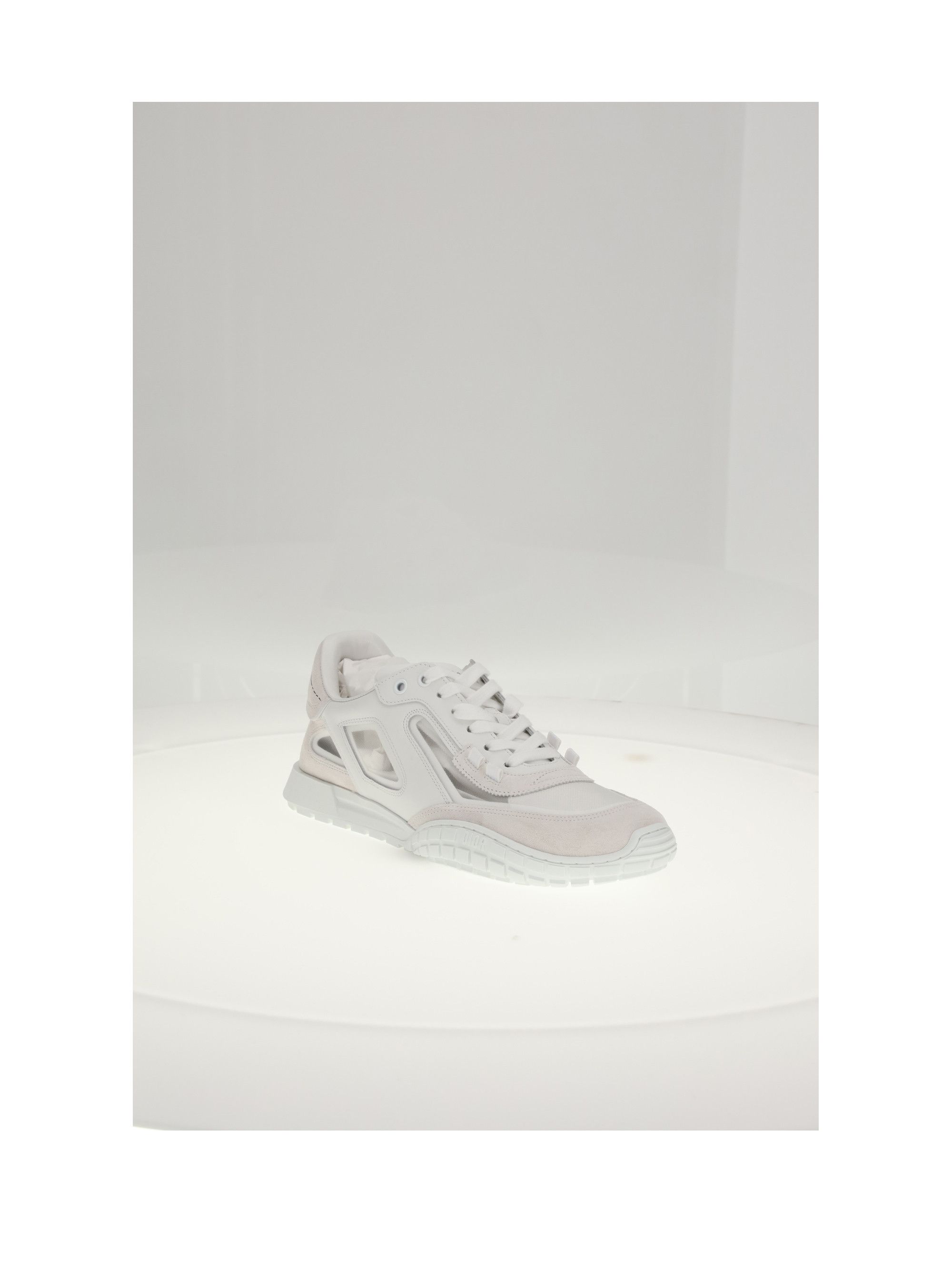 SNEAKER