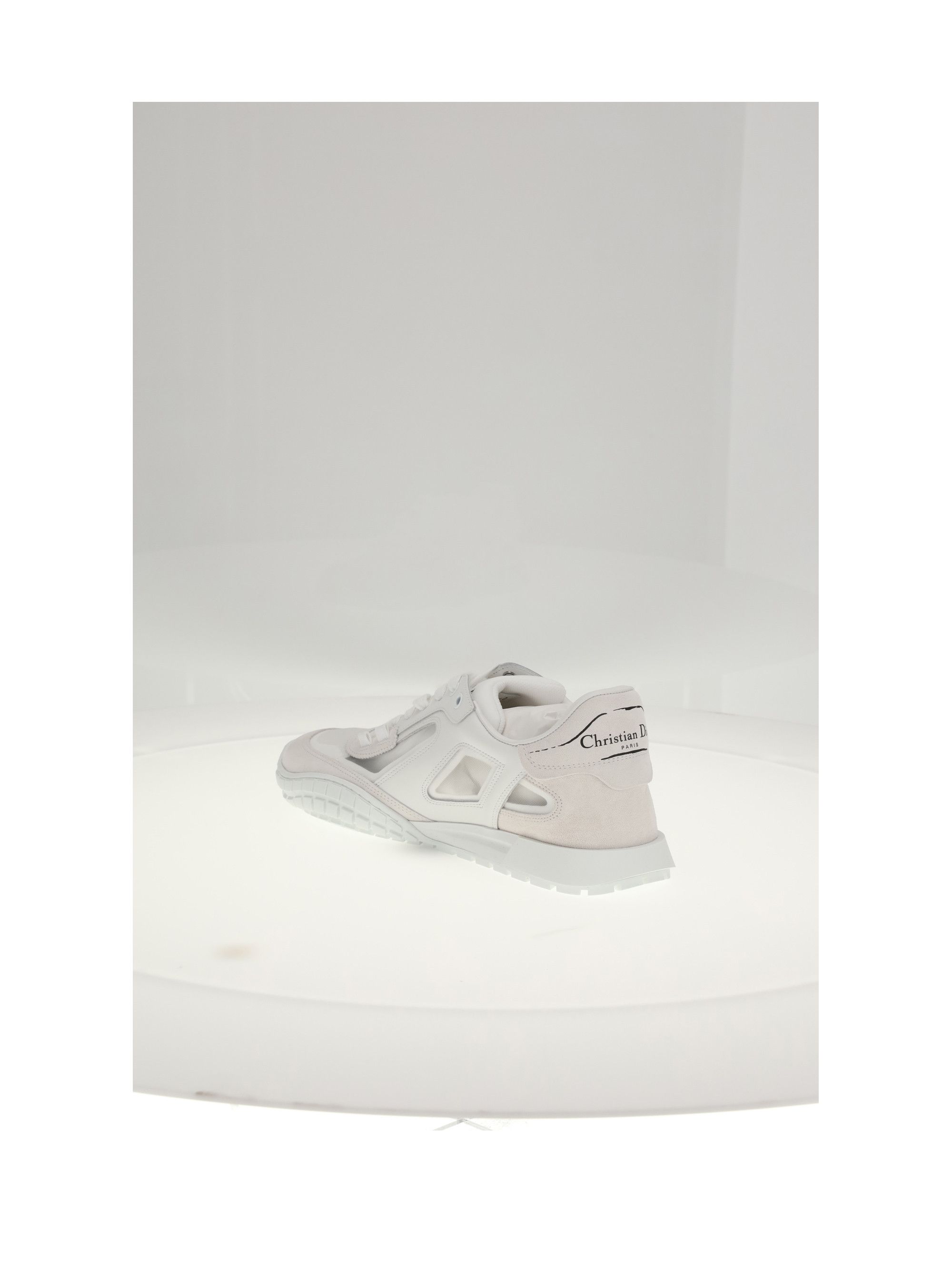 SNEAKER