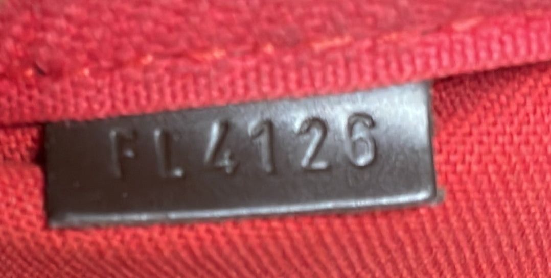 Louis Vuitton Favorite Handbag Size ONE SIZE - 8 Thumbnail
