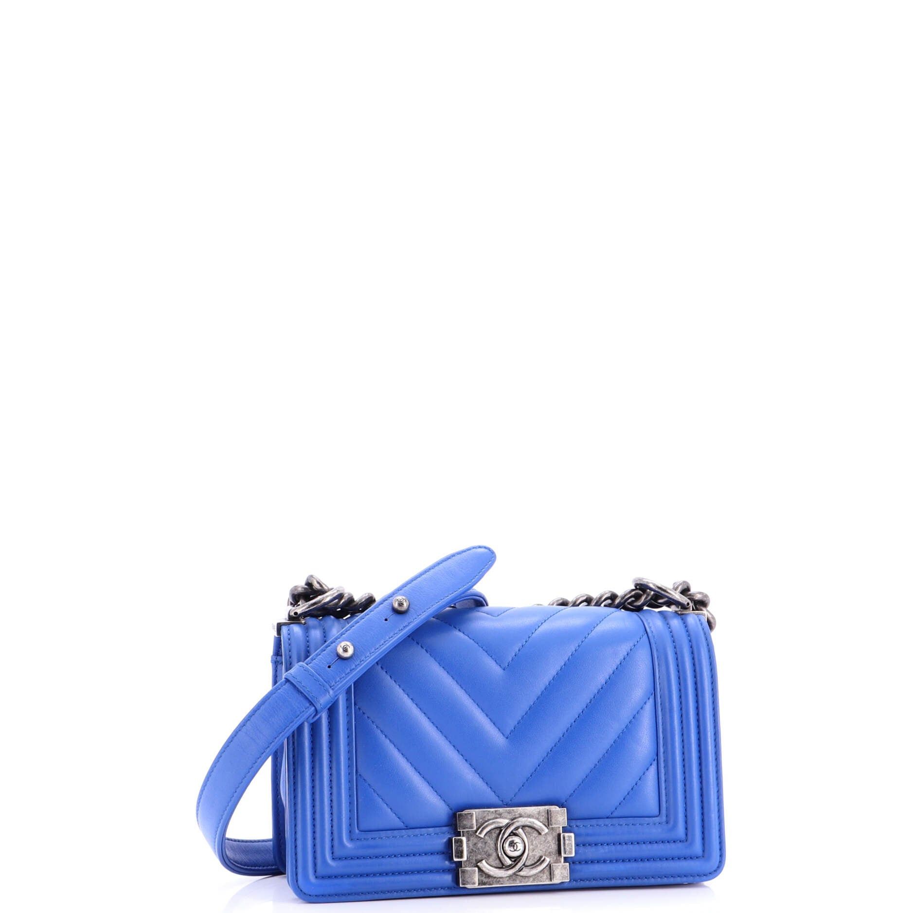 Chanel Boy Flap Bag Size ONE SIZE - 3 Thumbnail
