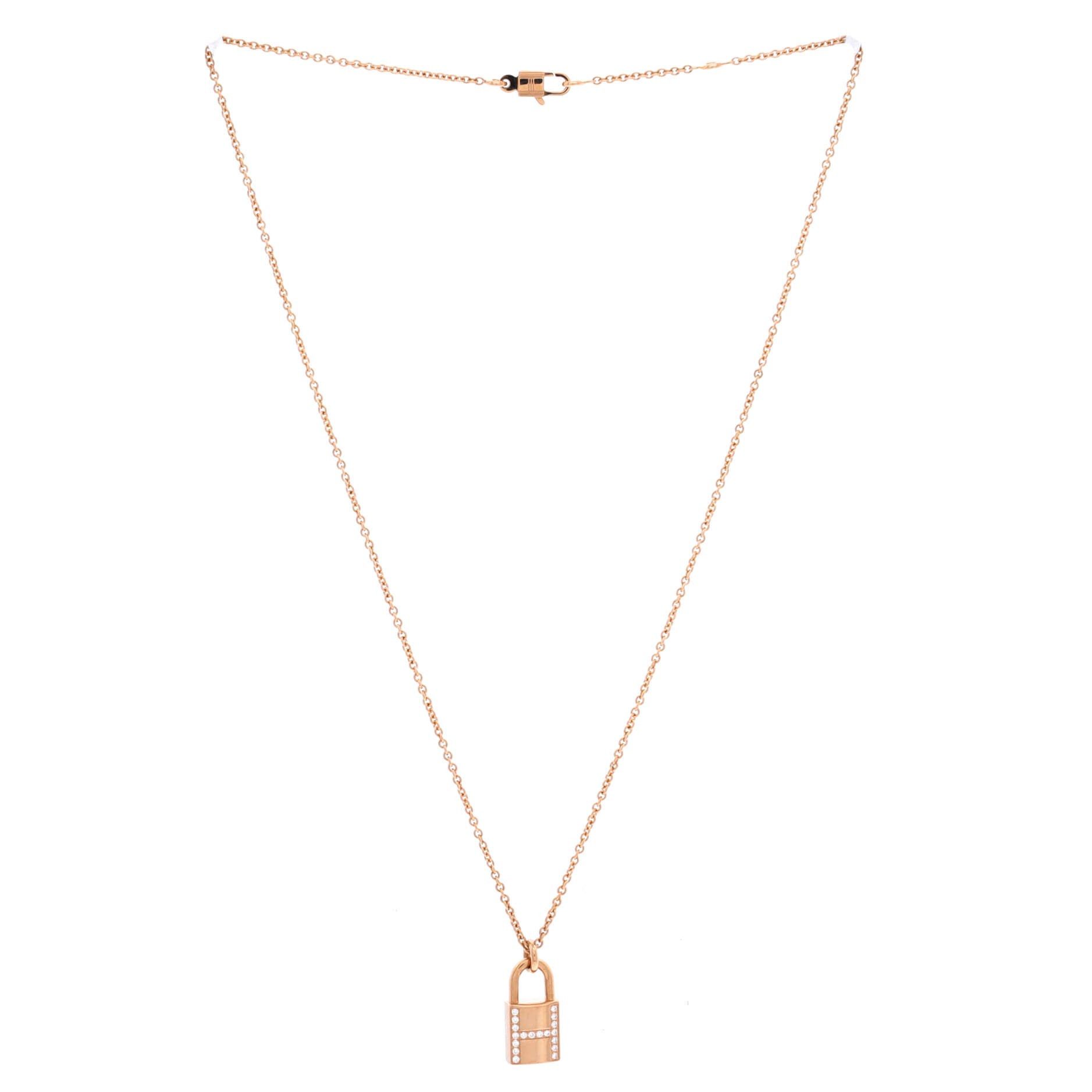 Amulettes Cadenas Pendant Necklace