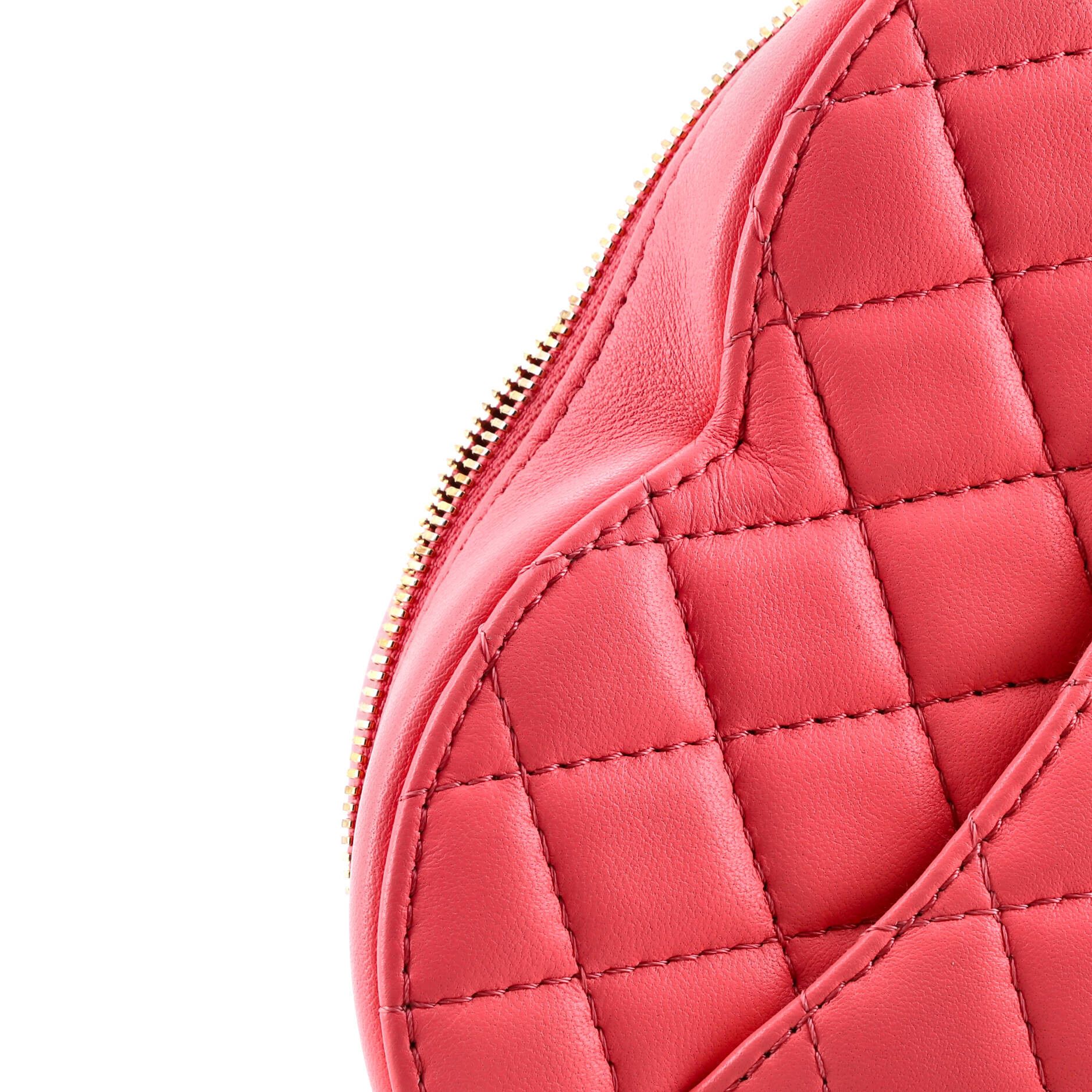 Chanel CC in Love Heart Bag Size ONE SIZE - 7 Thumbnail