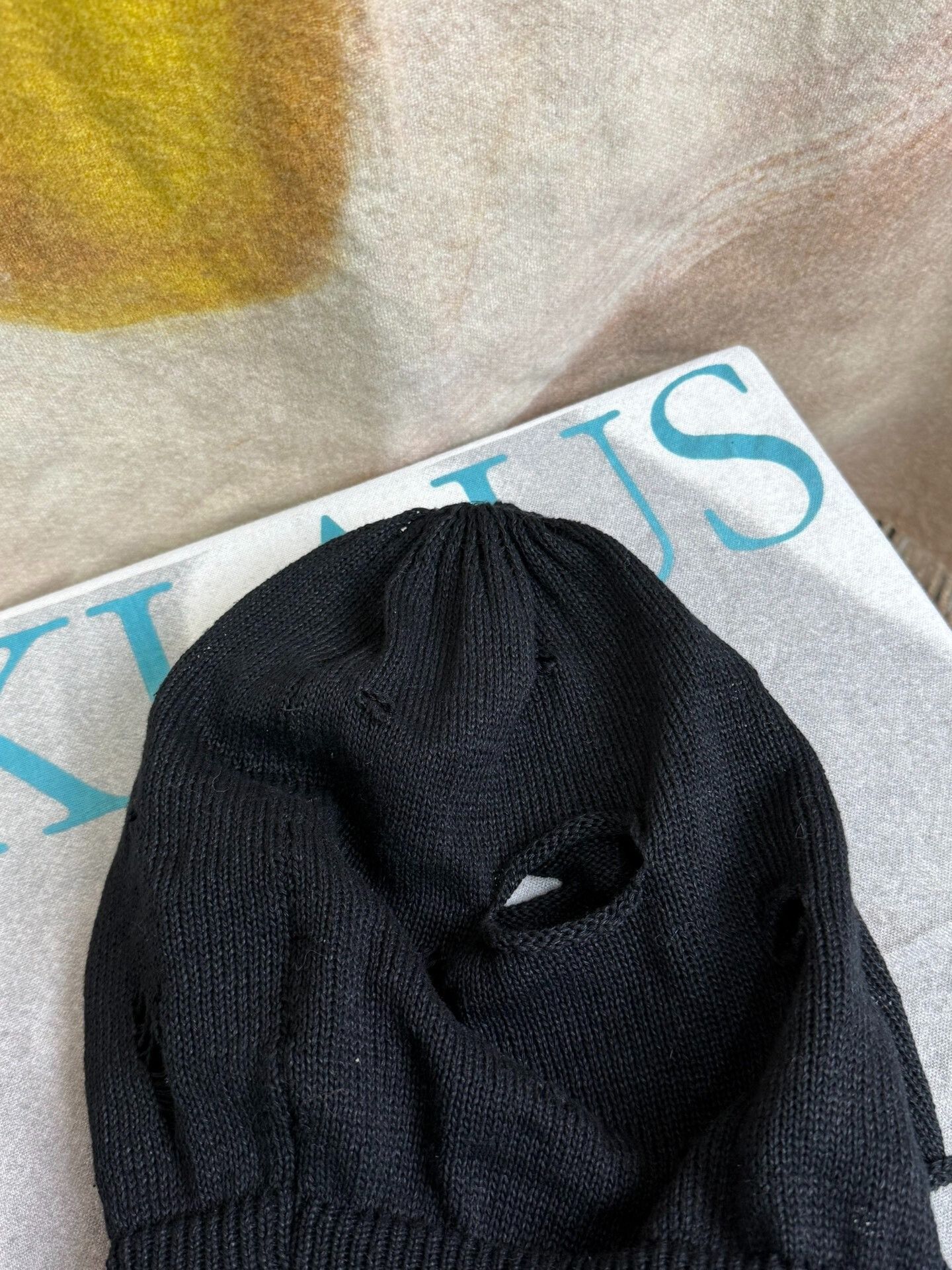 Yohji Yamamoto Yohji Yamamoto Distressed Black Beanie Size ONE SIZE - 5 Thumbnail