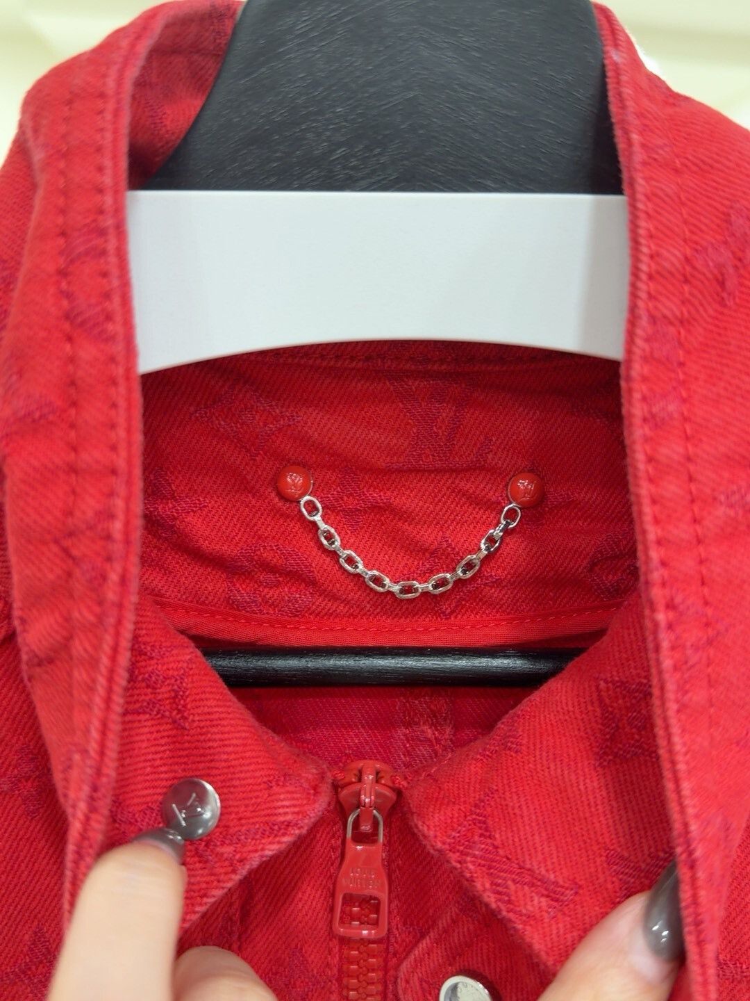 Louis Vuitton Louis Vuitton Red Logo Denim Jacket Size US M / EU 48-50 / 2 - 4 Thumbnail