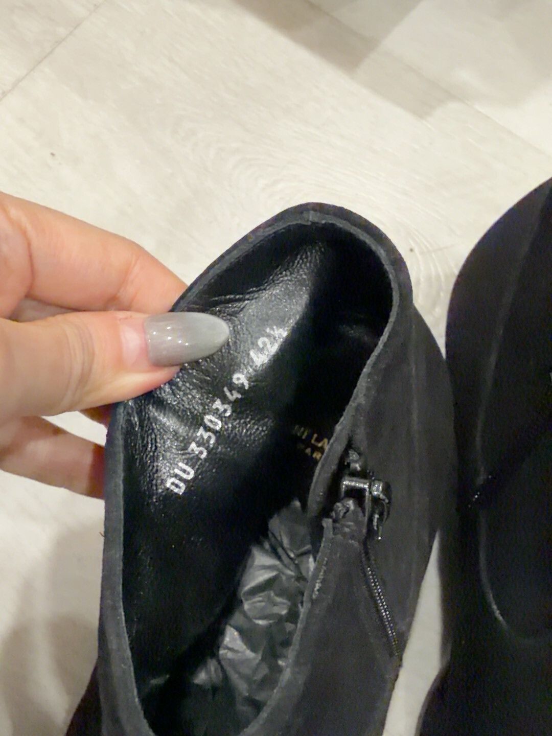 Saint Laurent Paris Saint Laurent Black Leather Ankle Boots Size US 9.5 / EU 42-43 - 2 Thumbnail