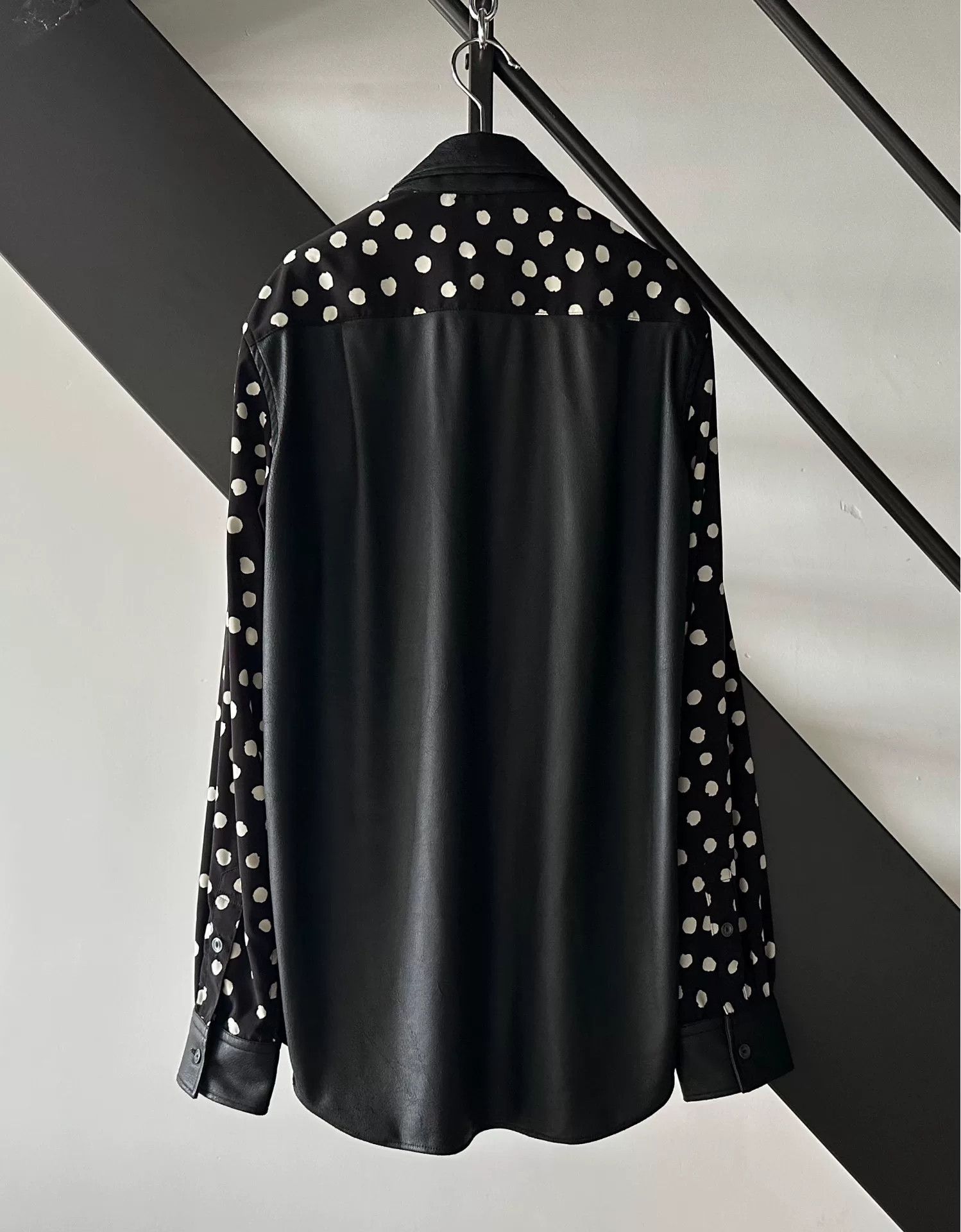 Japanese Brand Jury Black Polka Dot Shirt Size US L / EU 52-54 / 3 - 4 Thumbnail