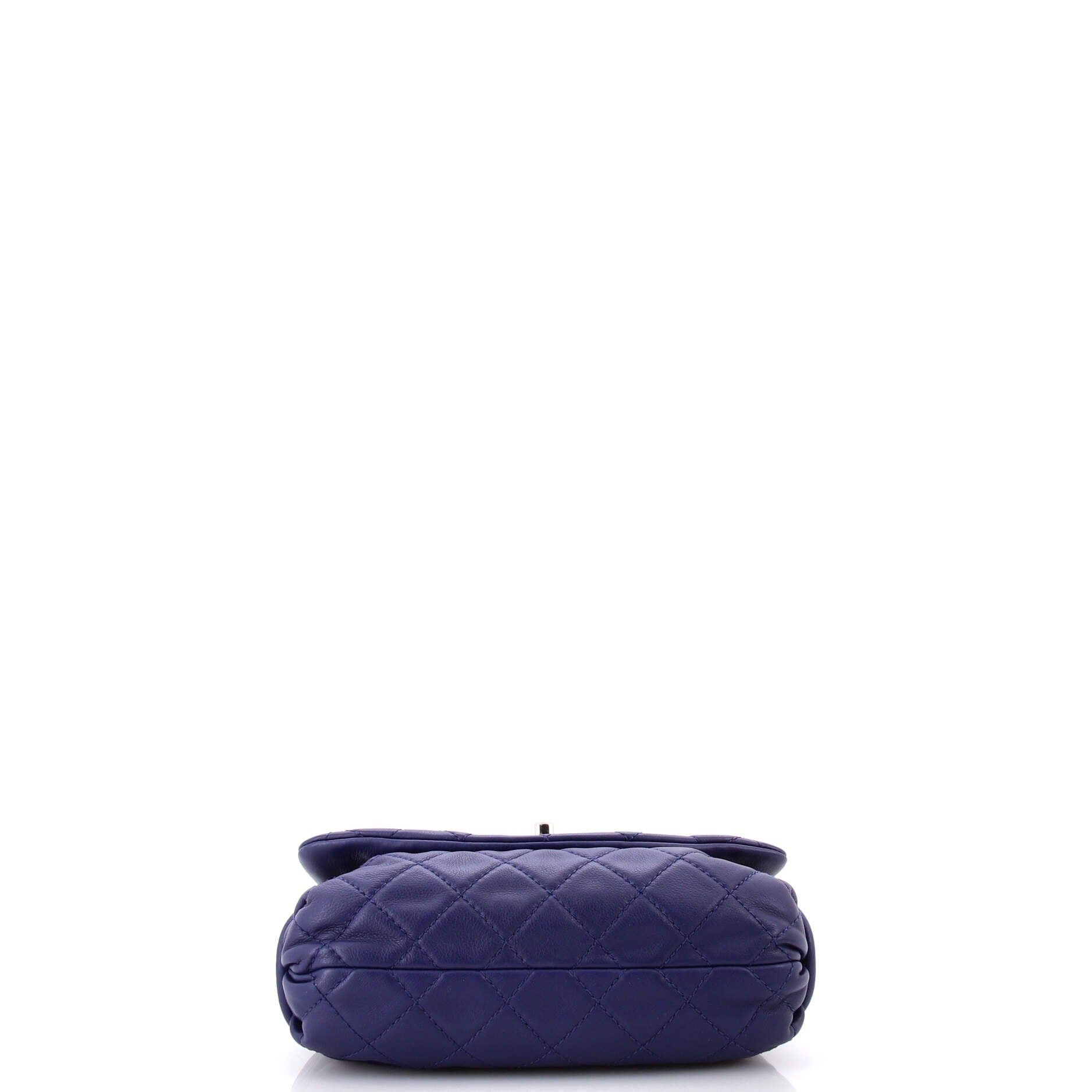 Chanel CC Curvy Flap Bag Size ONE SIZE - 4 Thumbnail