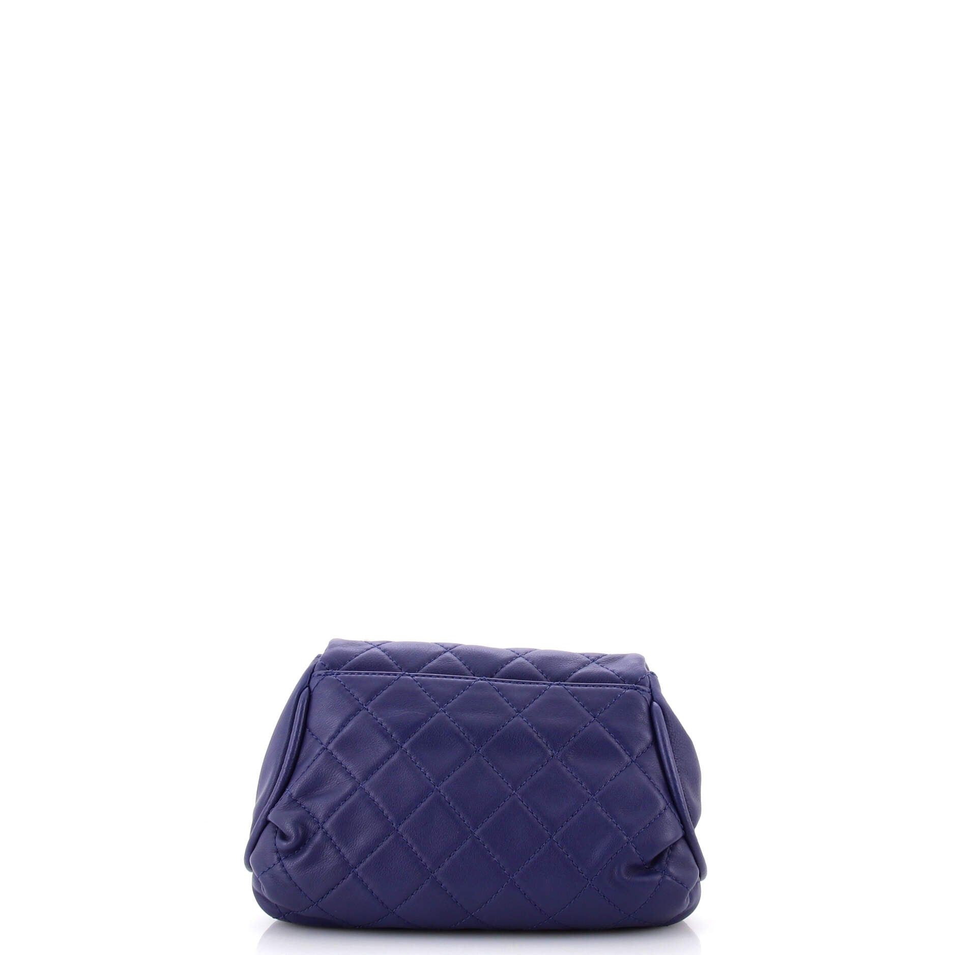 Chanel CC Curvy Flap Bag Size ONE SIZE - 3 Thumbnail