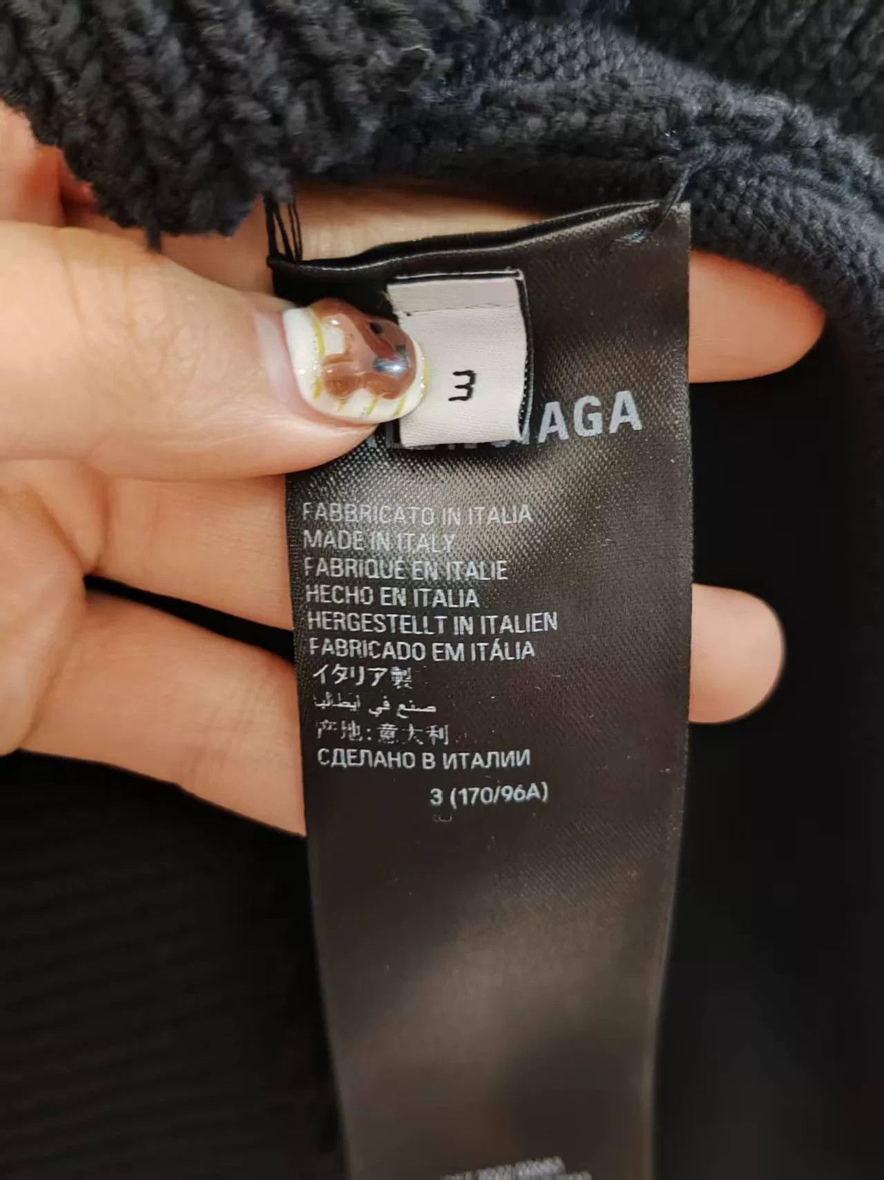 Balenciaga Balenciaga Distressed Black Sweater Size US M / EU 48-50 / 2 - 3 Thumbnail