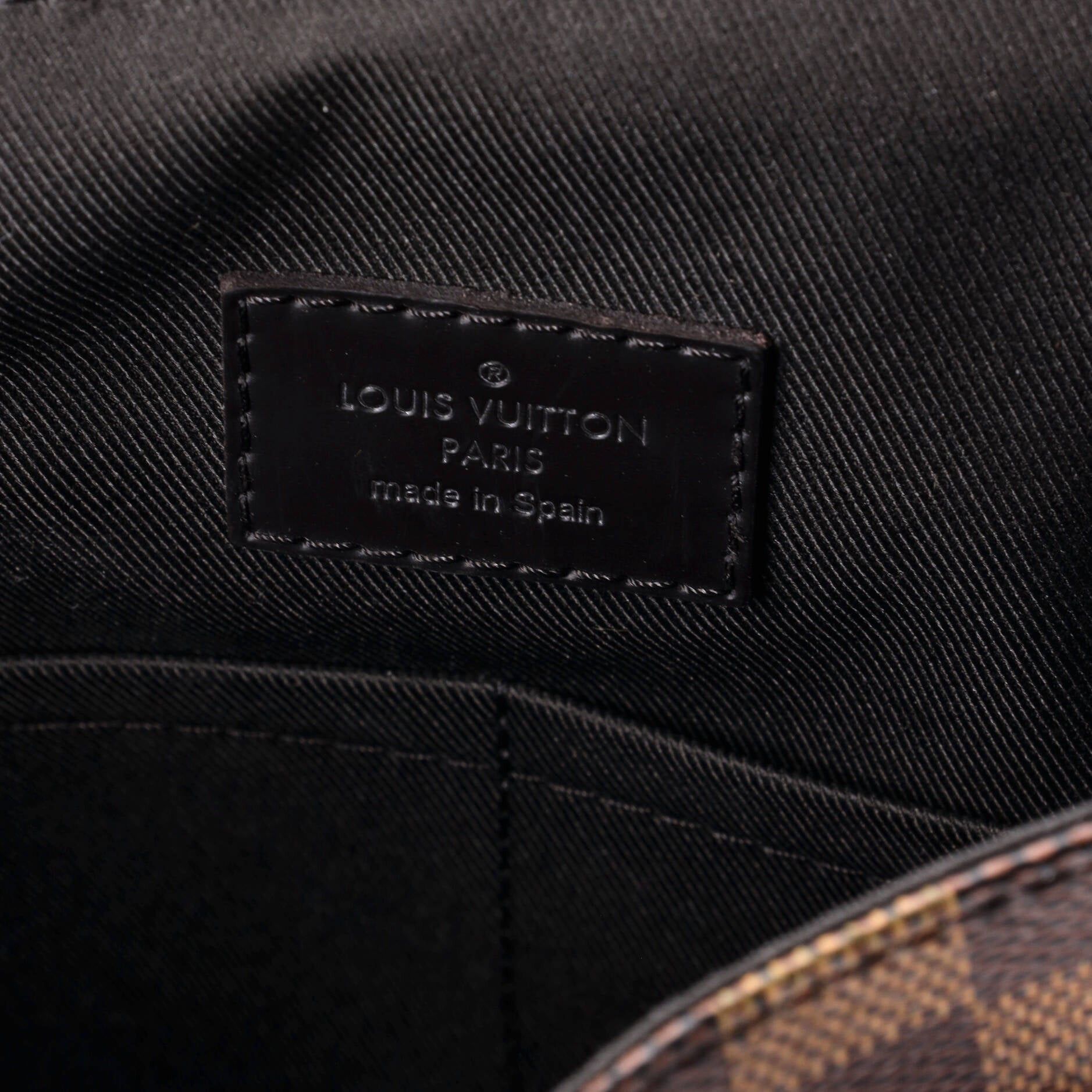 Louis Vuitton District NM Messenger Bag Size ONE SIZE - 7 Thumbnail