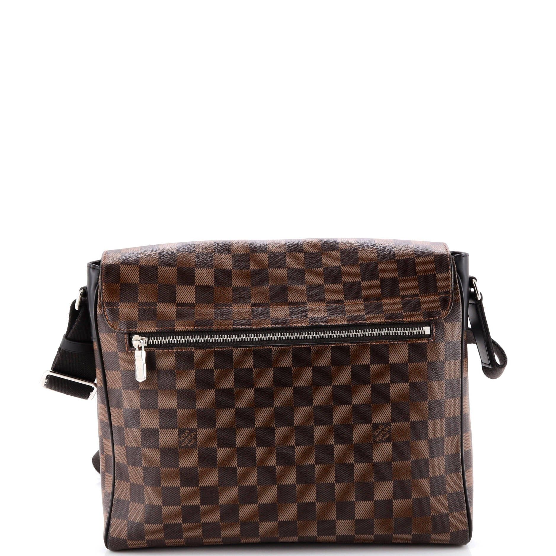 Louis Vuitton District NM Messenger Bag Size ONE SIZE - 3 Thumbnail