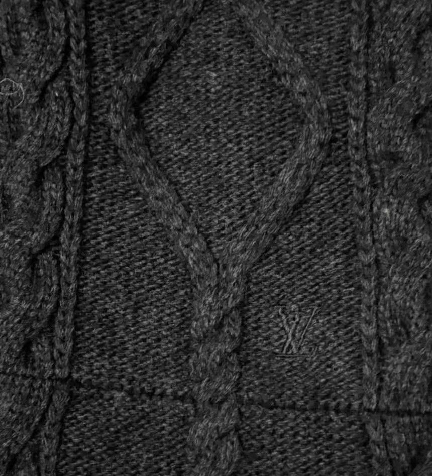 Louis Vuitton Authentic LV Wool Scarf in Black Size ONE SIZE - 4 Thumbnail