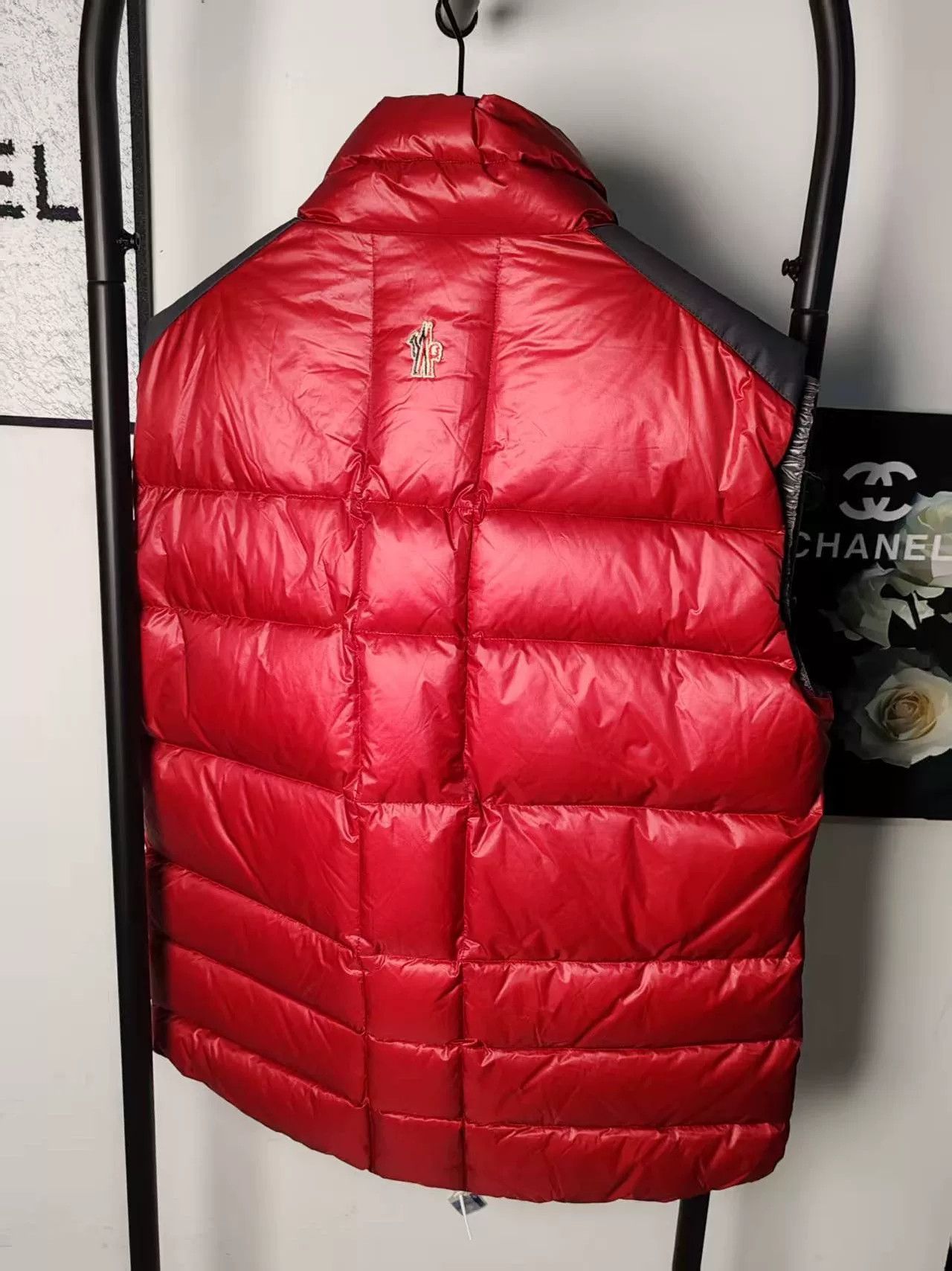 Moncler Moncler Down Vest for Men Size US M / EU 48-50 / 2 - 2 Thumbnail