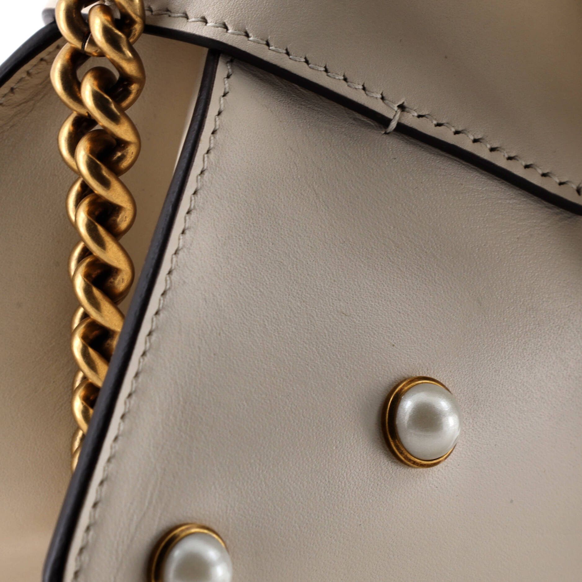 Broadway Pearly Bee Shoulder Bag
