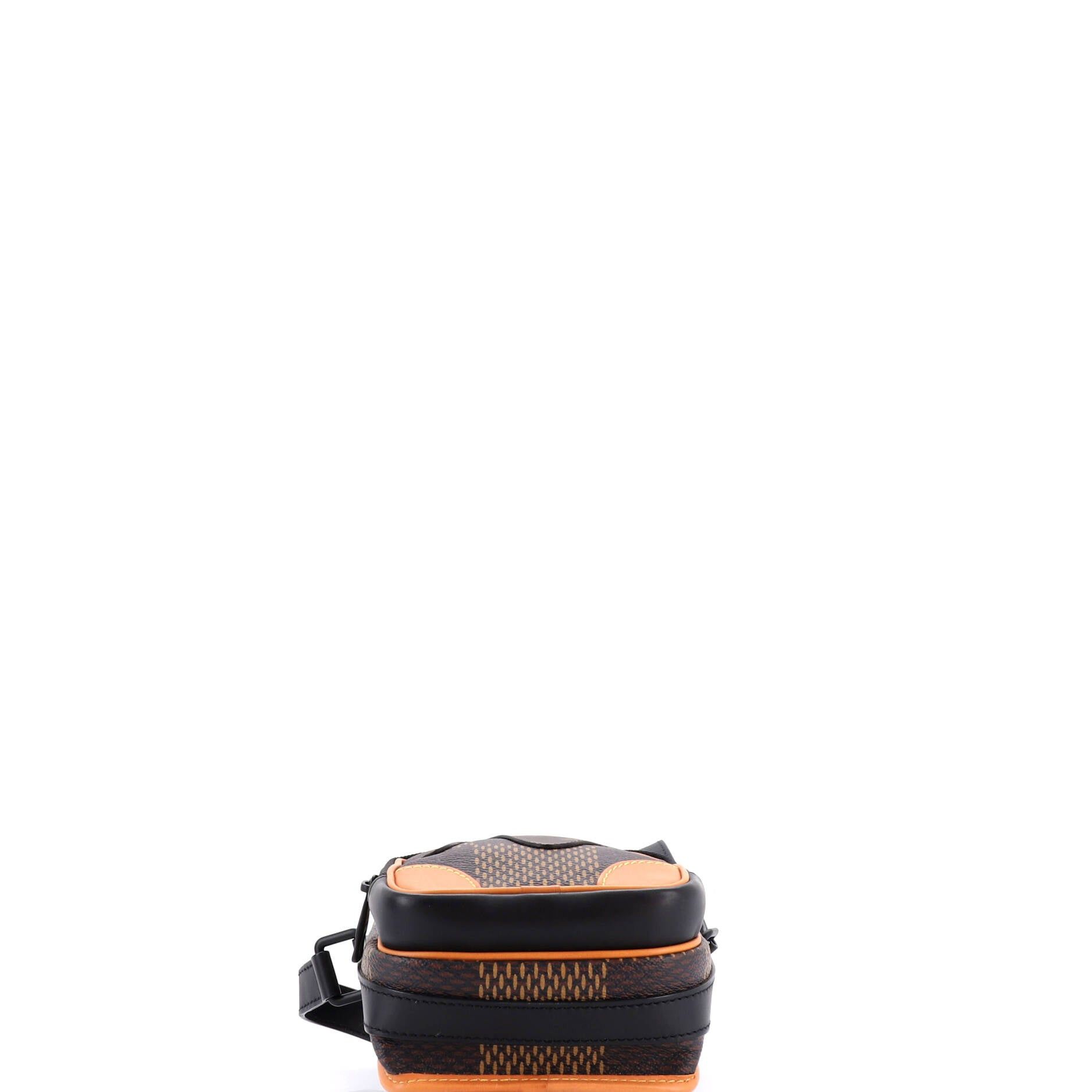 Louis Vuitton Nigo Amazone Messenger Bag Size ONE SIZE - 4 Thumbnail