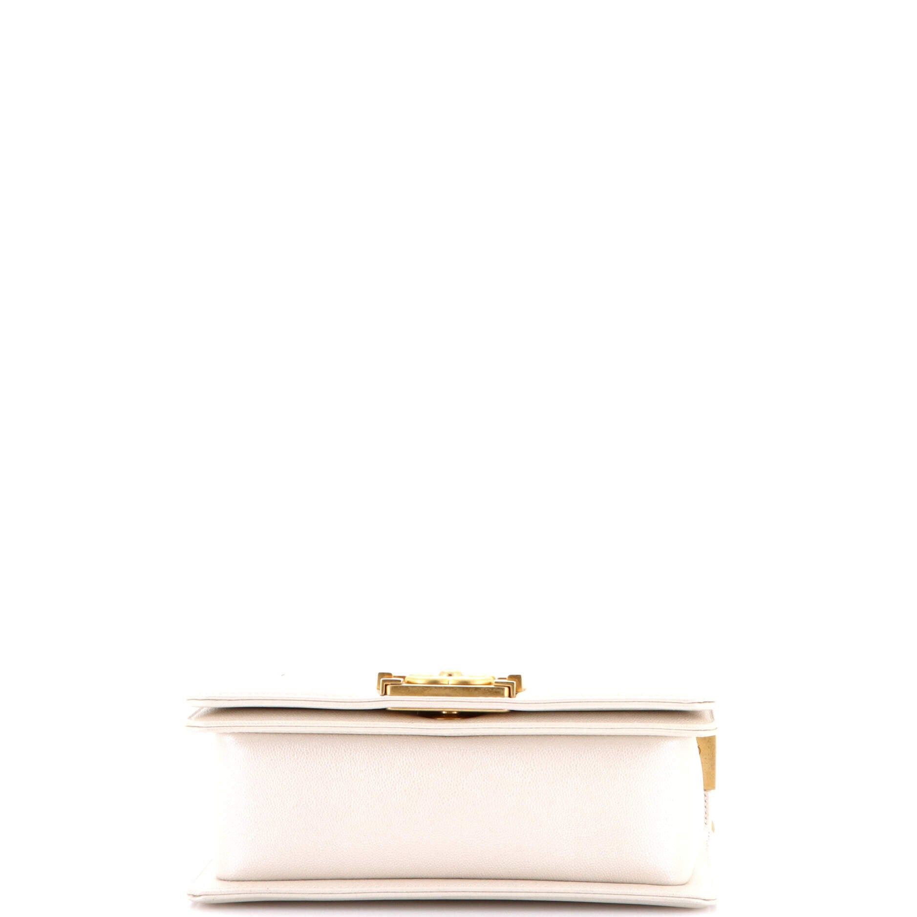 Chanel Boy Flap Bag Size ONE SIZE - 4 Thumbnail