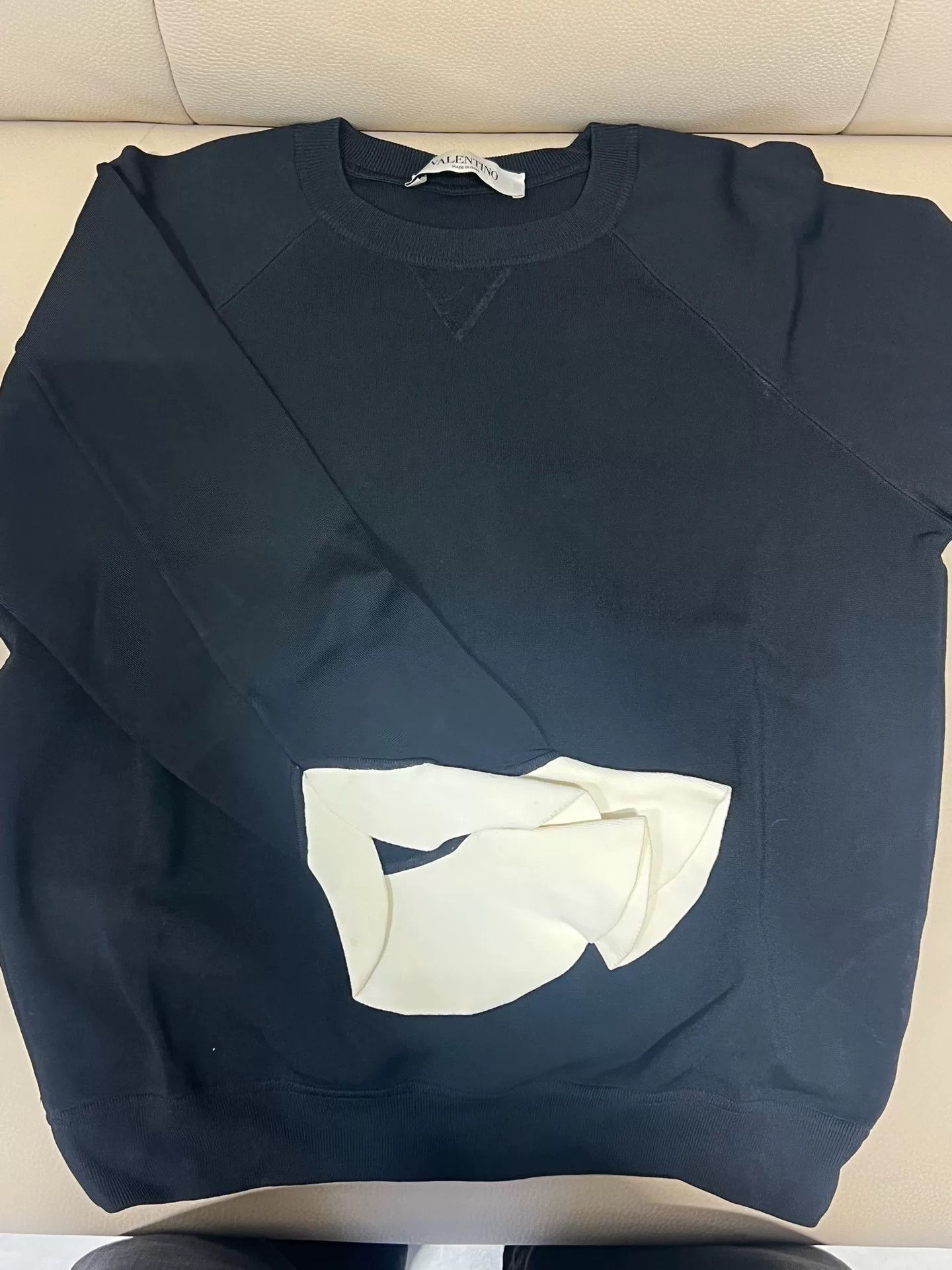 Valentino Valentino Fashionable Top with Unique Sleeves Size M / US 6-8 / IT 42-44 - 2 Thumbnail